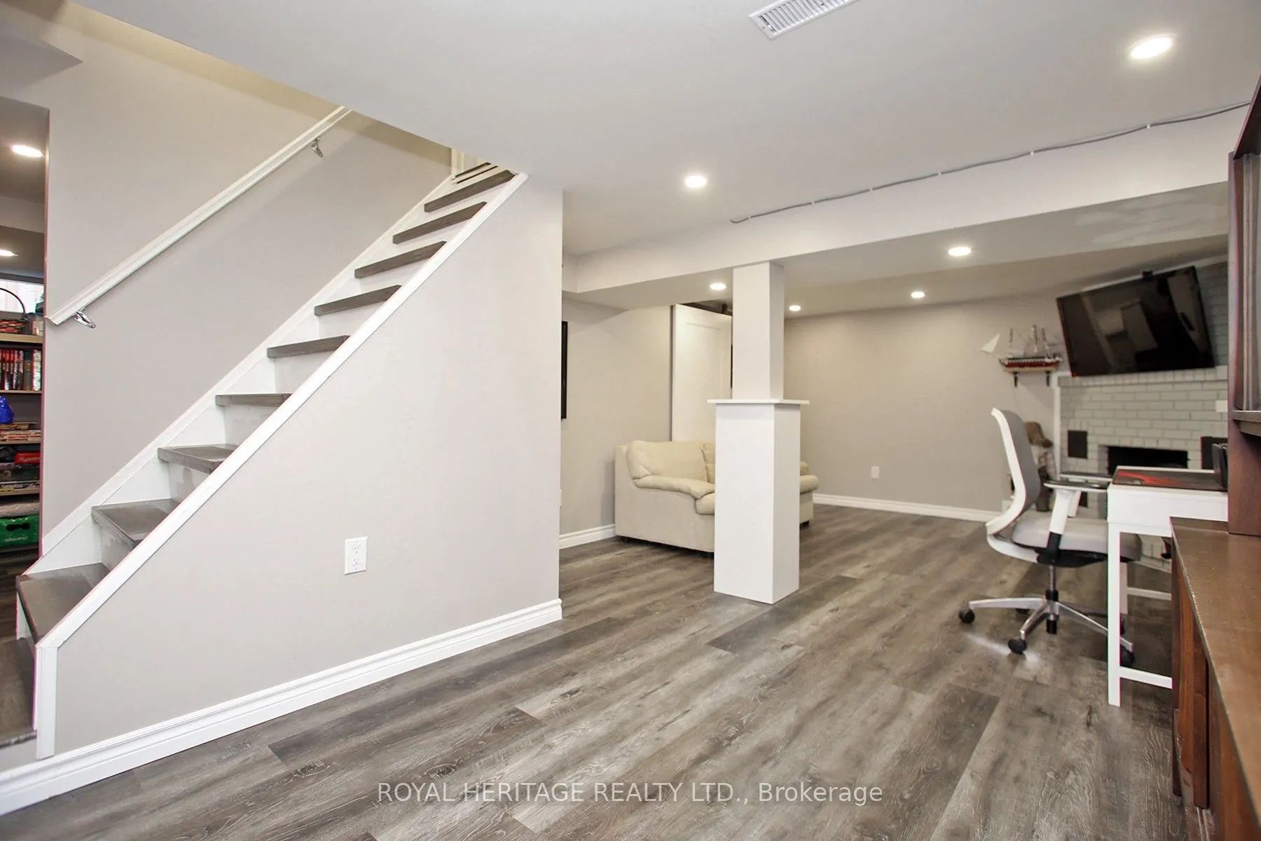 16 Burcher Road