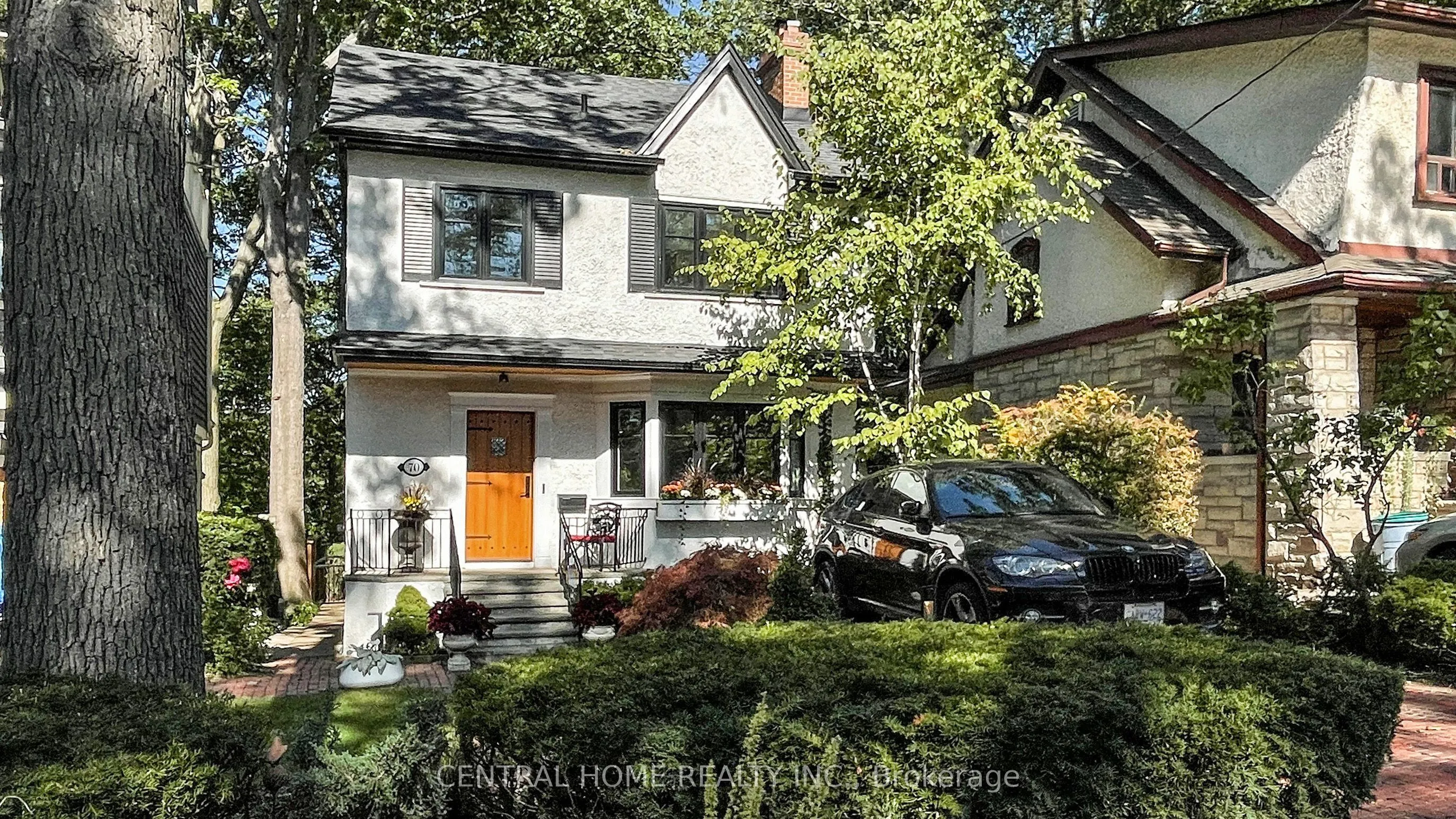 70 Pine Crescent N
