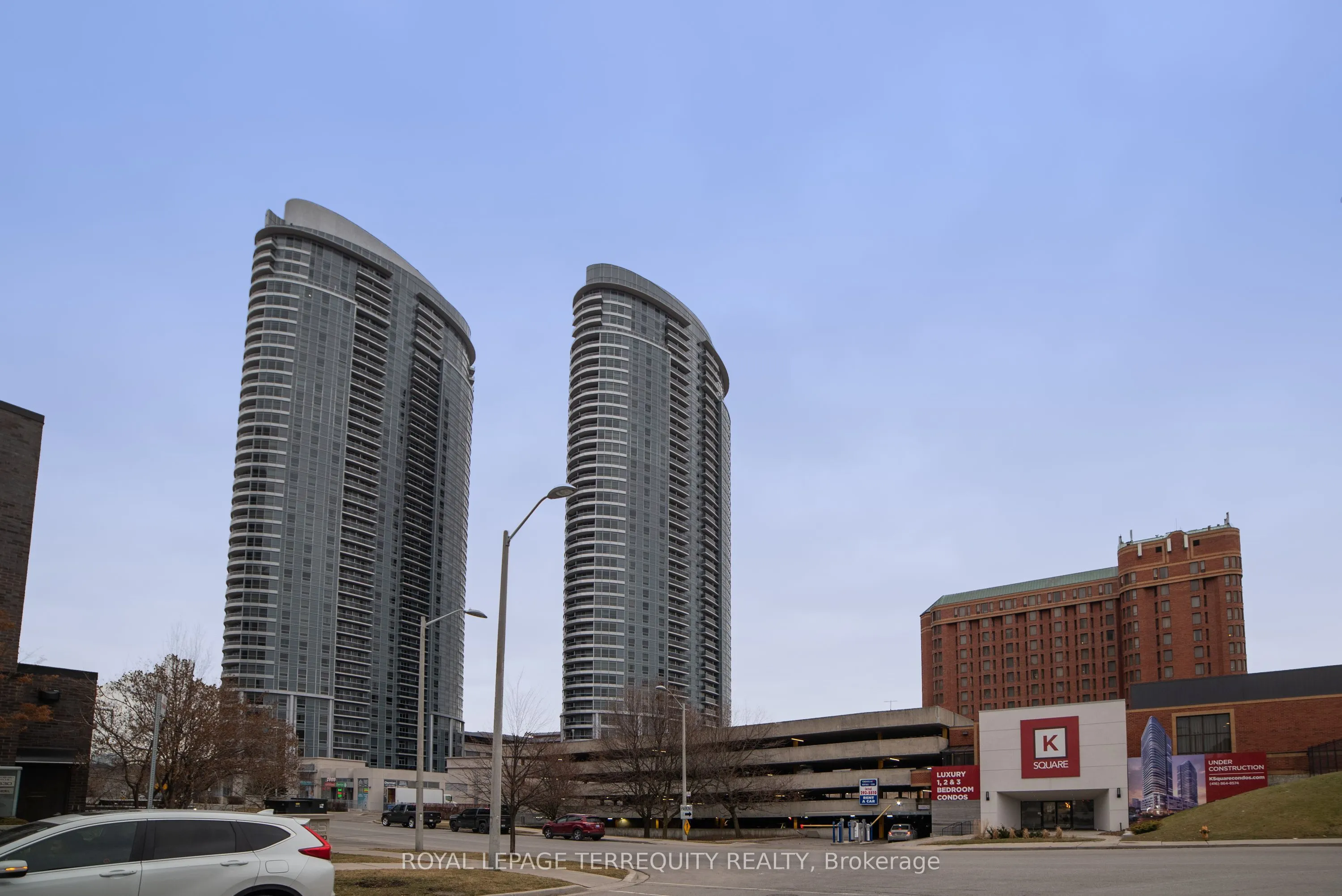 125 Village Green Square, #3504