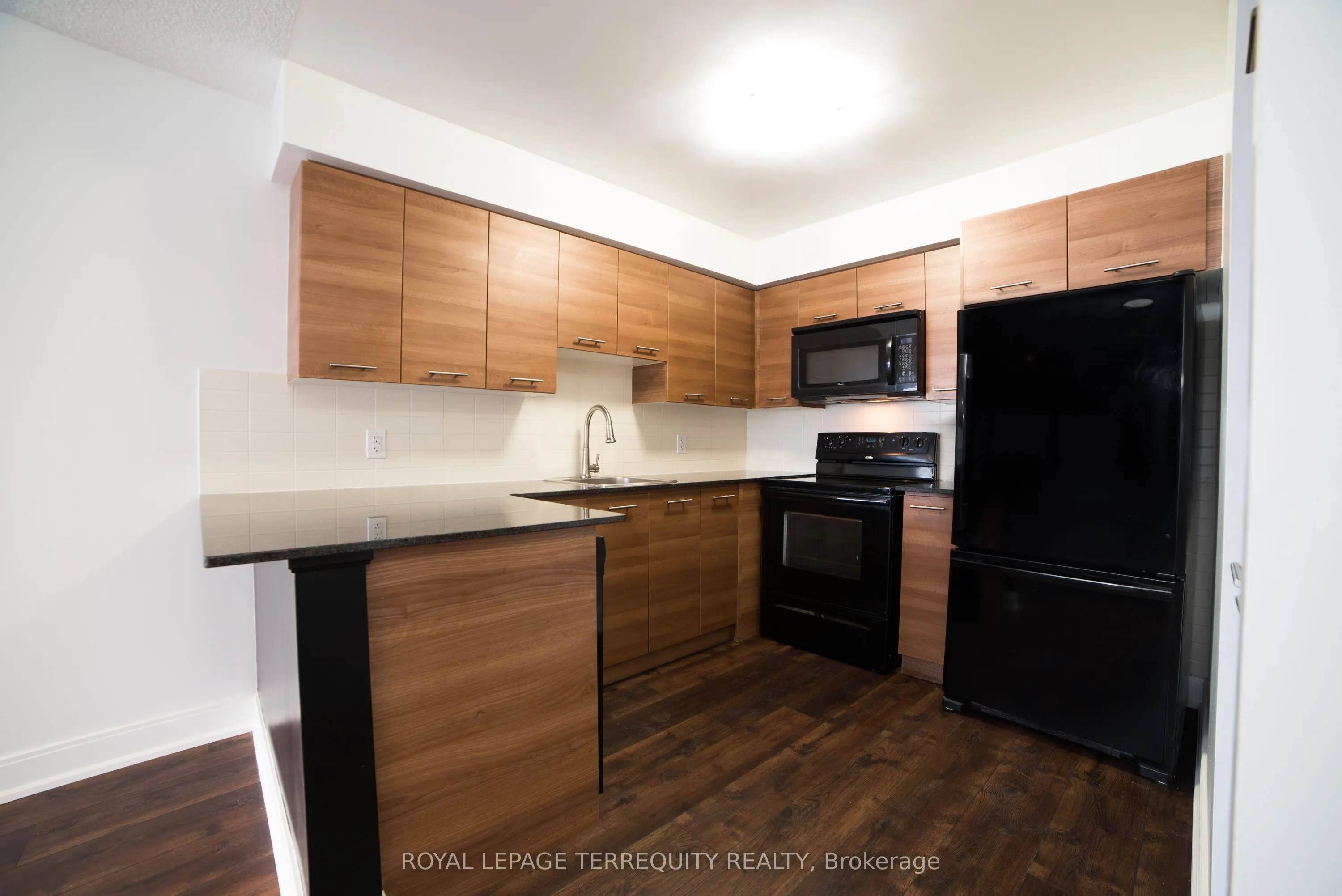 125 Village Green Square, #3504