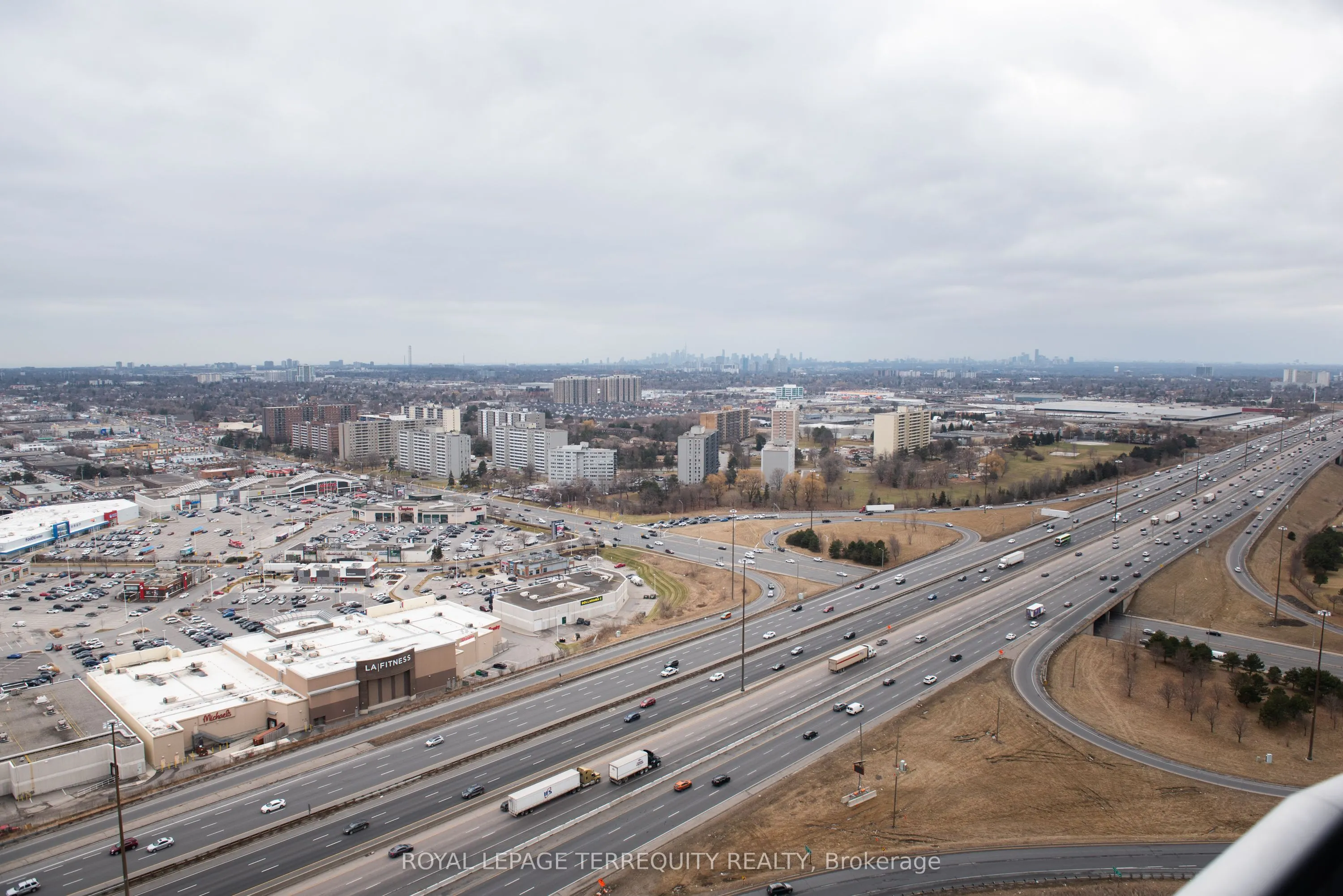 125 Village Green Square, #3504