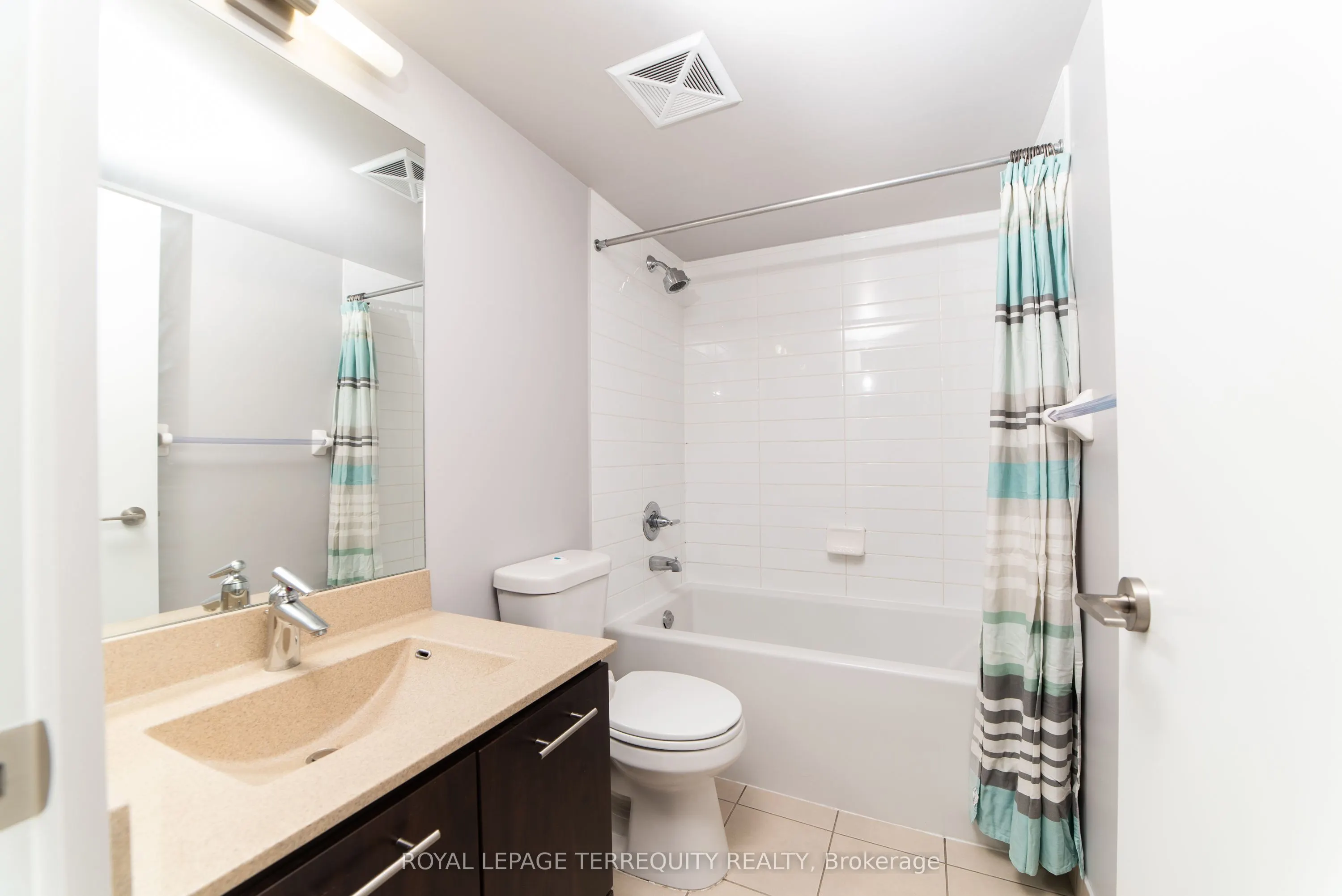 125 Village Green Square, #3504
