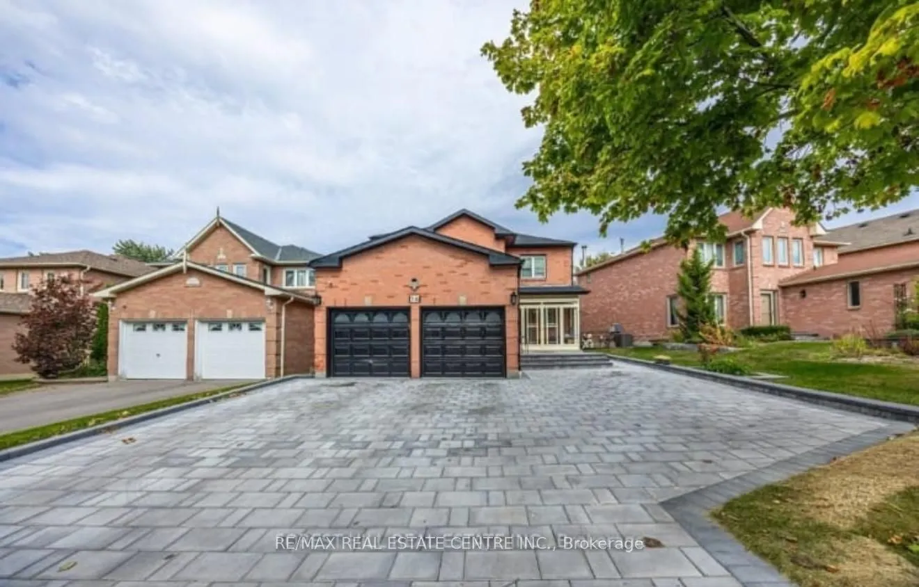 16 Willcocks Crescent