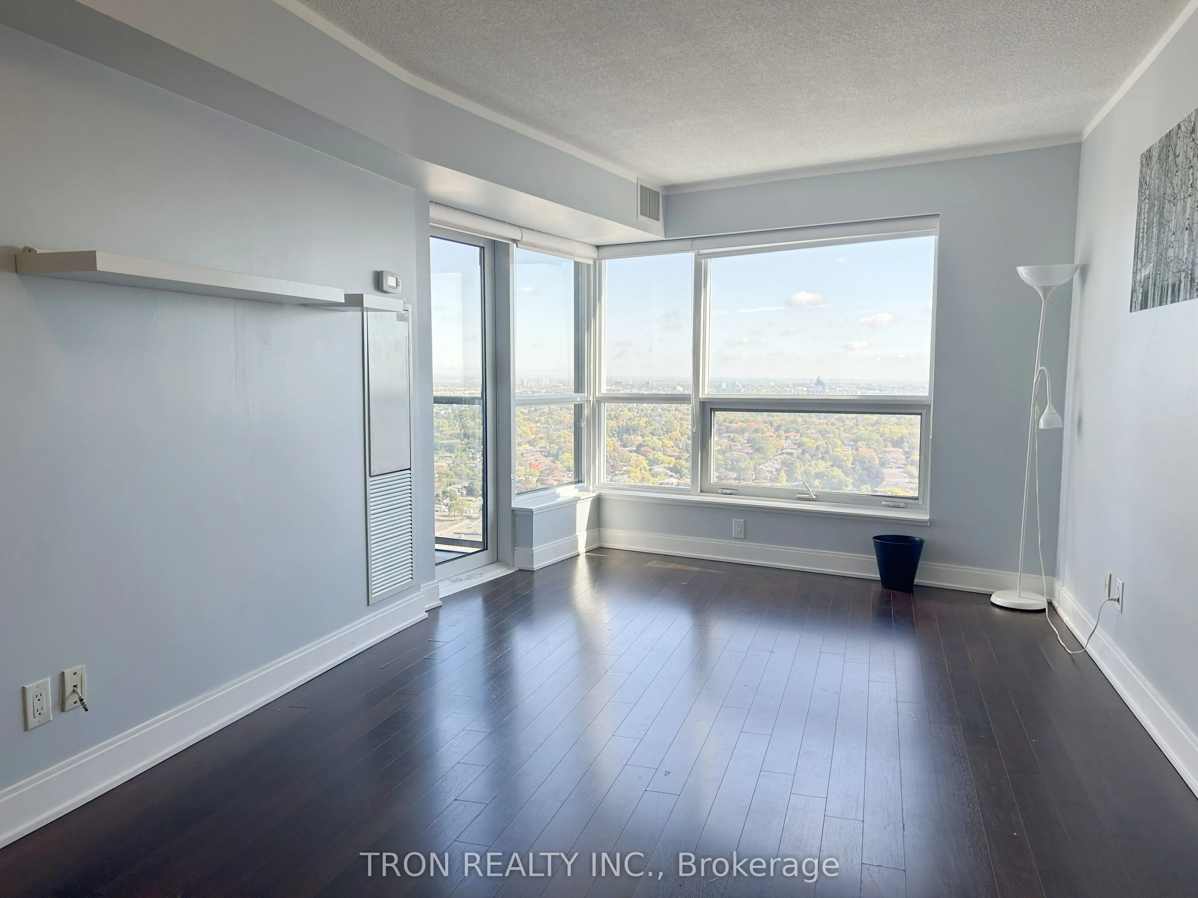 125 Village Green Square, #3102