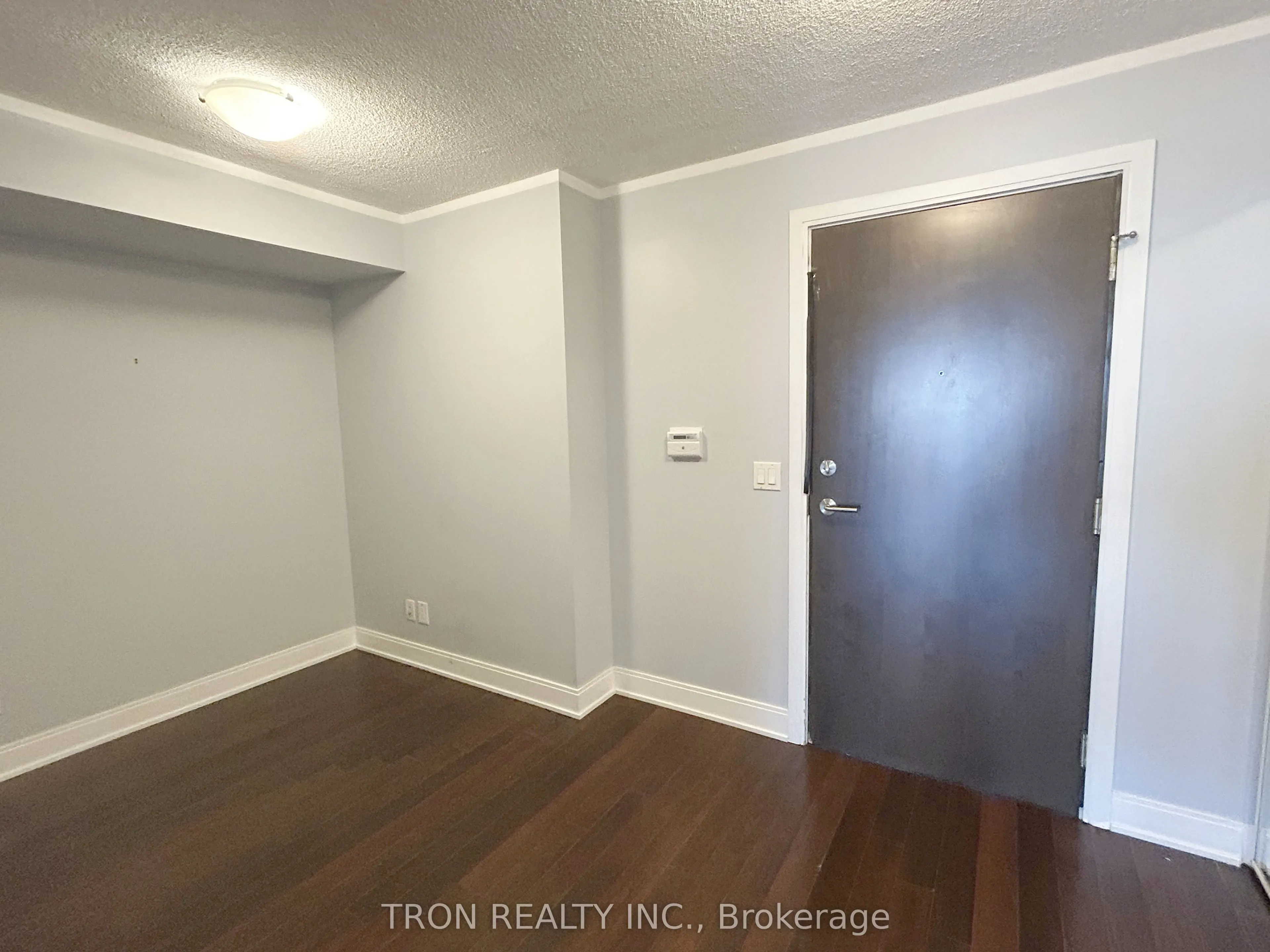 125 Village Green Square, #3102