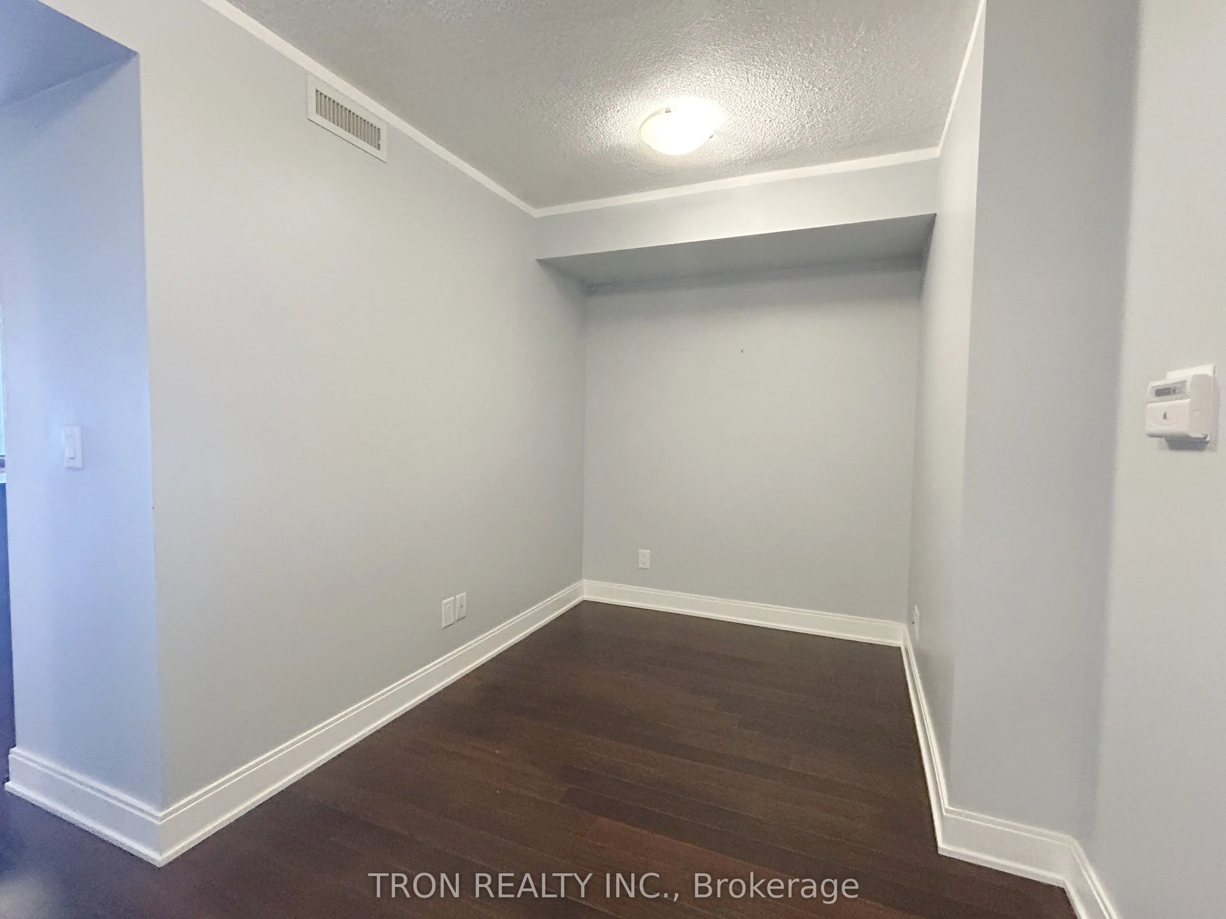 125 Village Green Square, #3102
