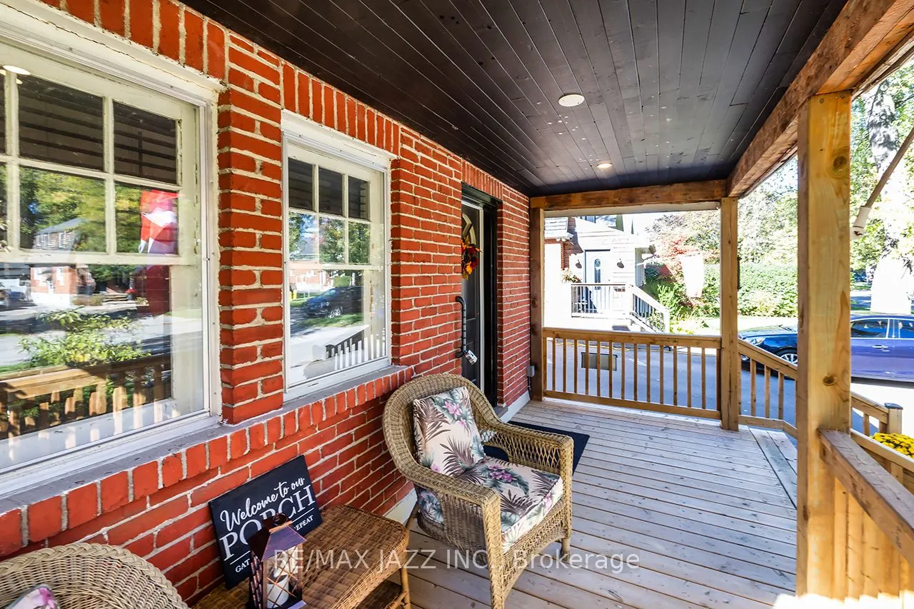 538 Masson Street