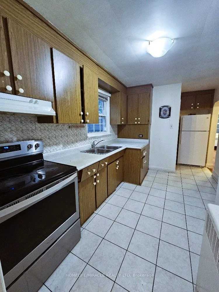 978 Pharmacy Avenue, #Main