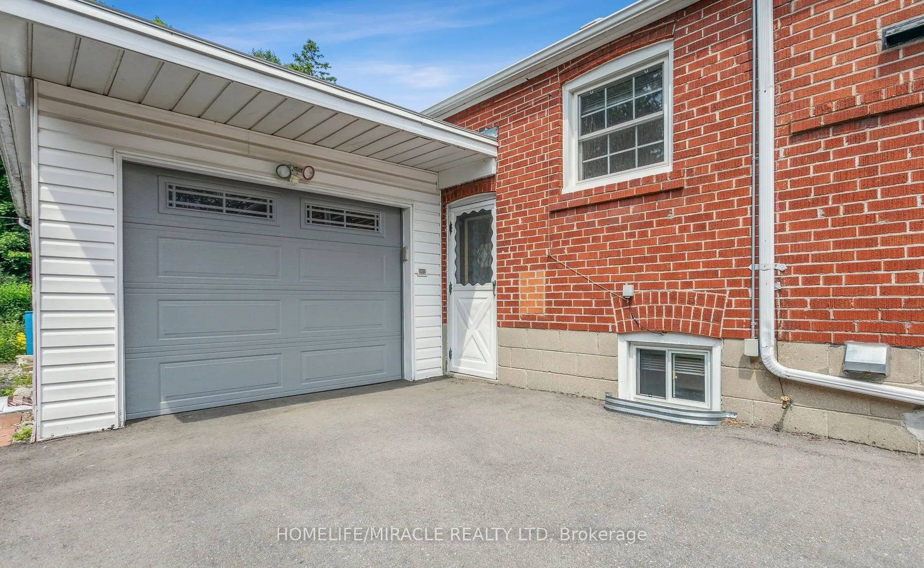 978 Pharmacy Avenue, #Main