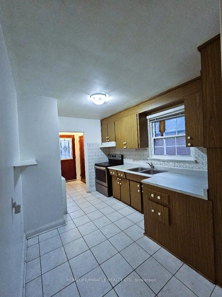 978 Pharmacy Avenue, #Main