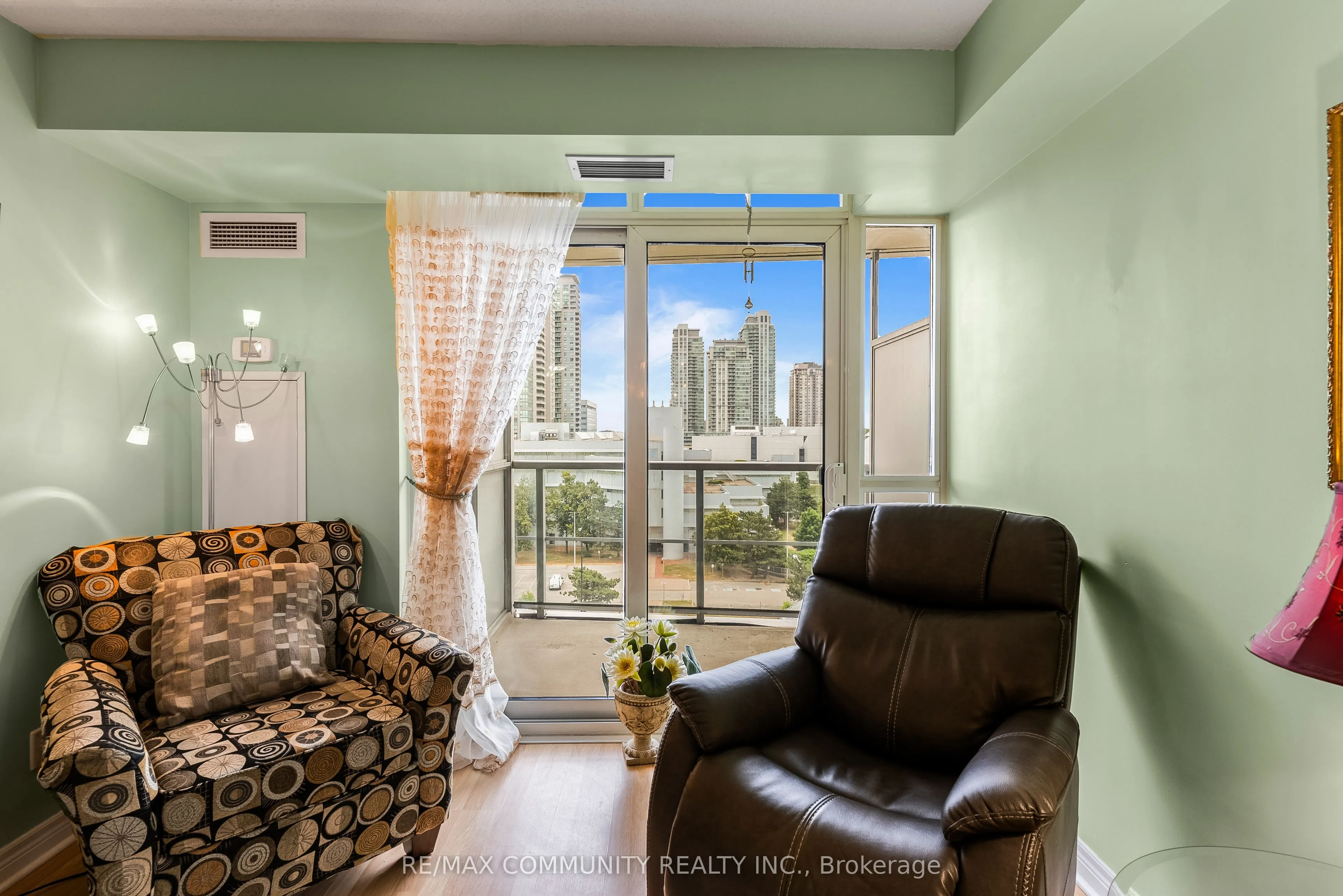 83 Borough Drive, #809