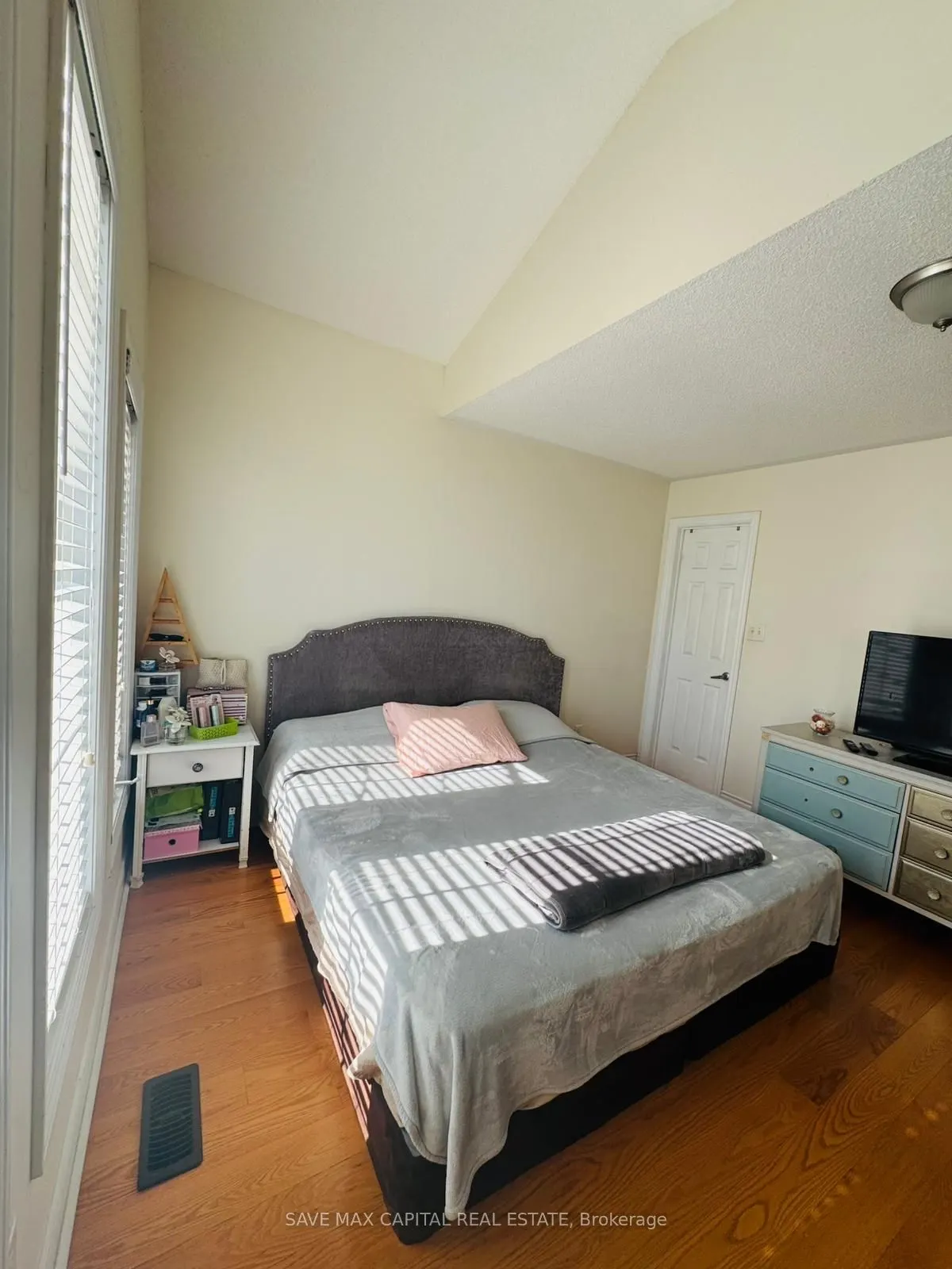 530 Kingston Road, #19