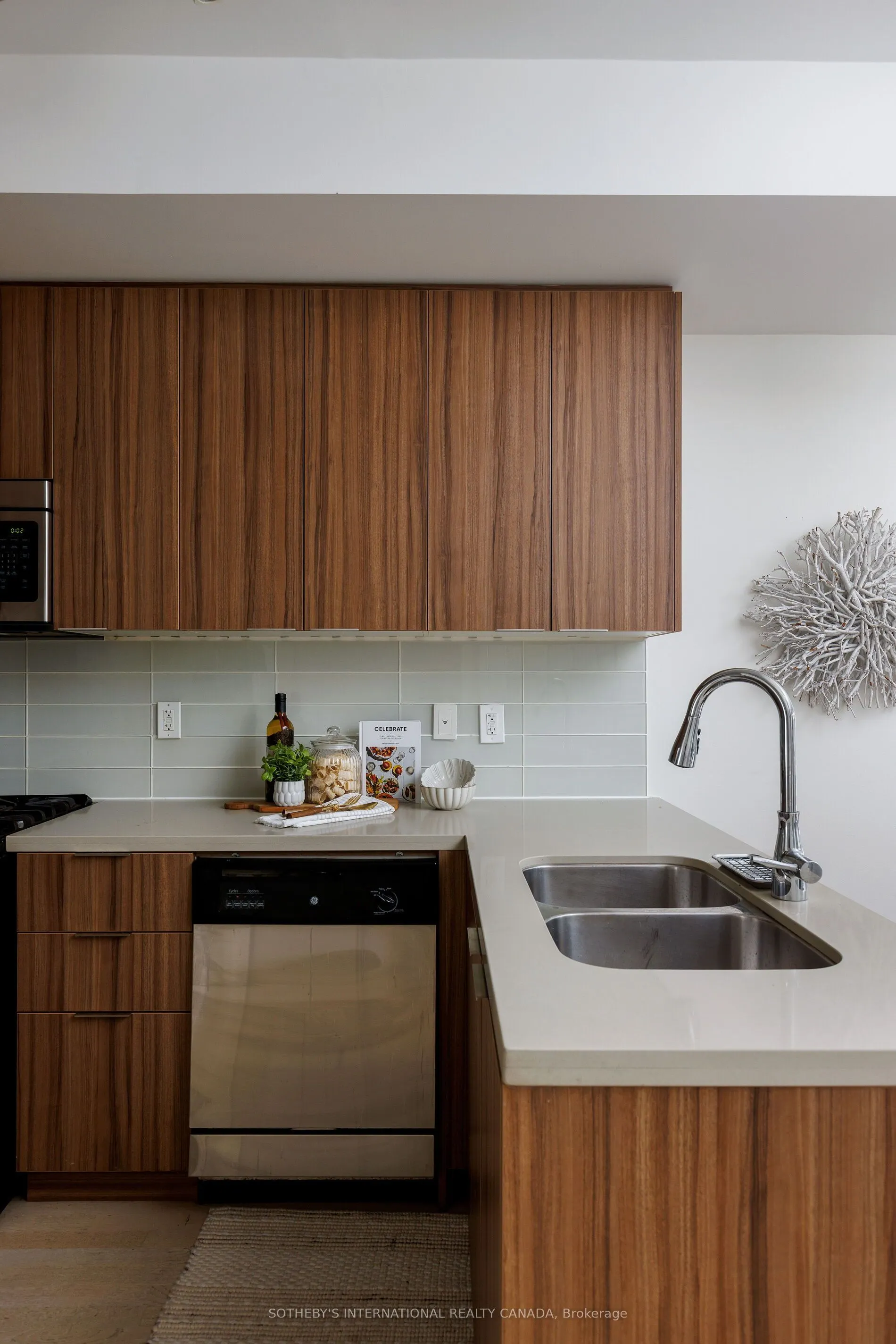 140 Broadview Avenue, #29