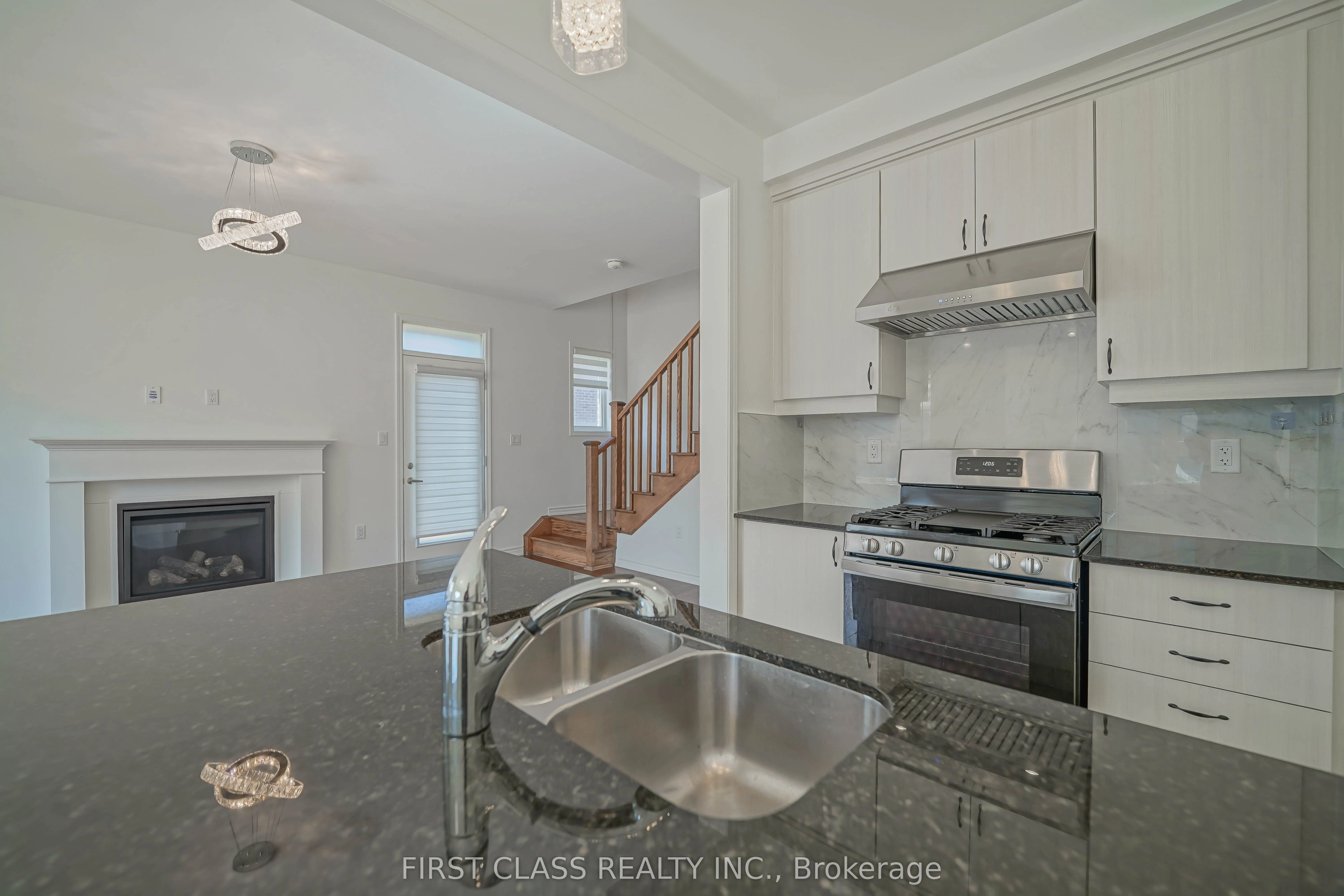 1475 mockingbird Square