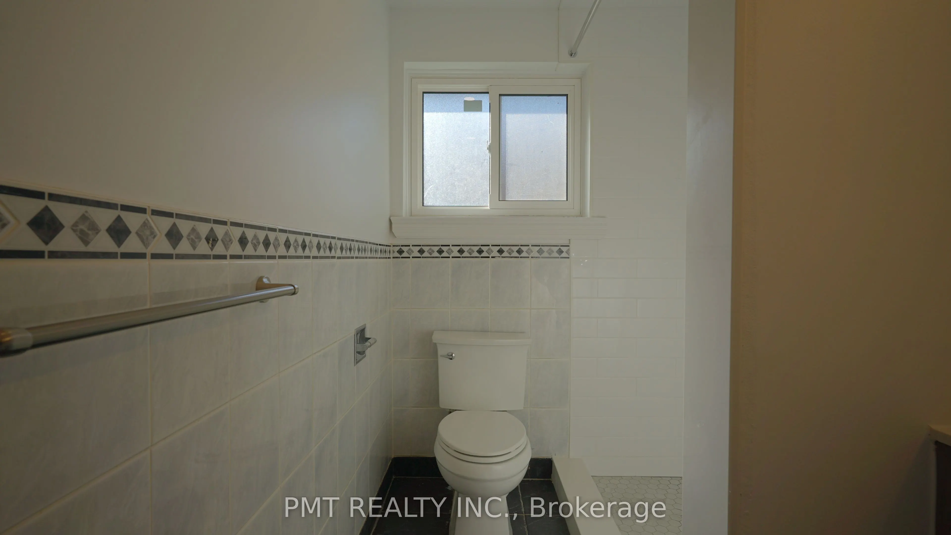17 Ravenview Drive, #Main