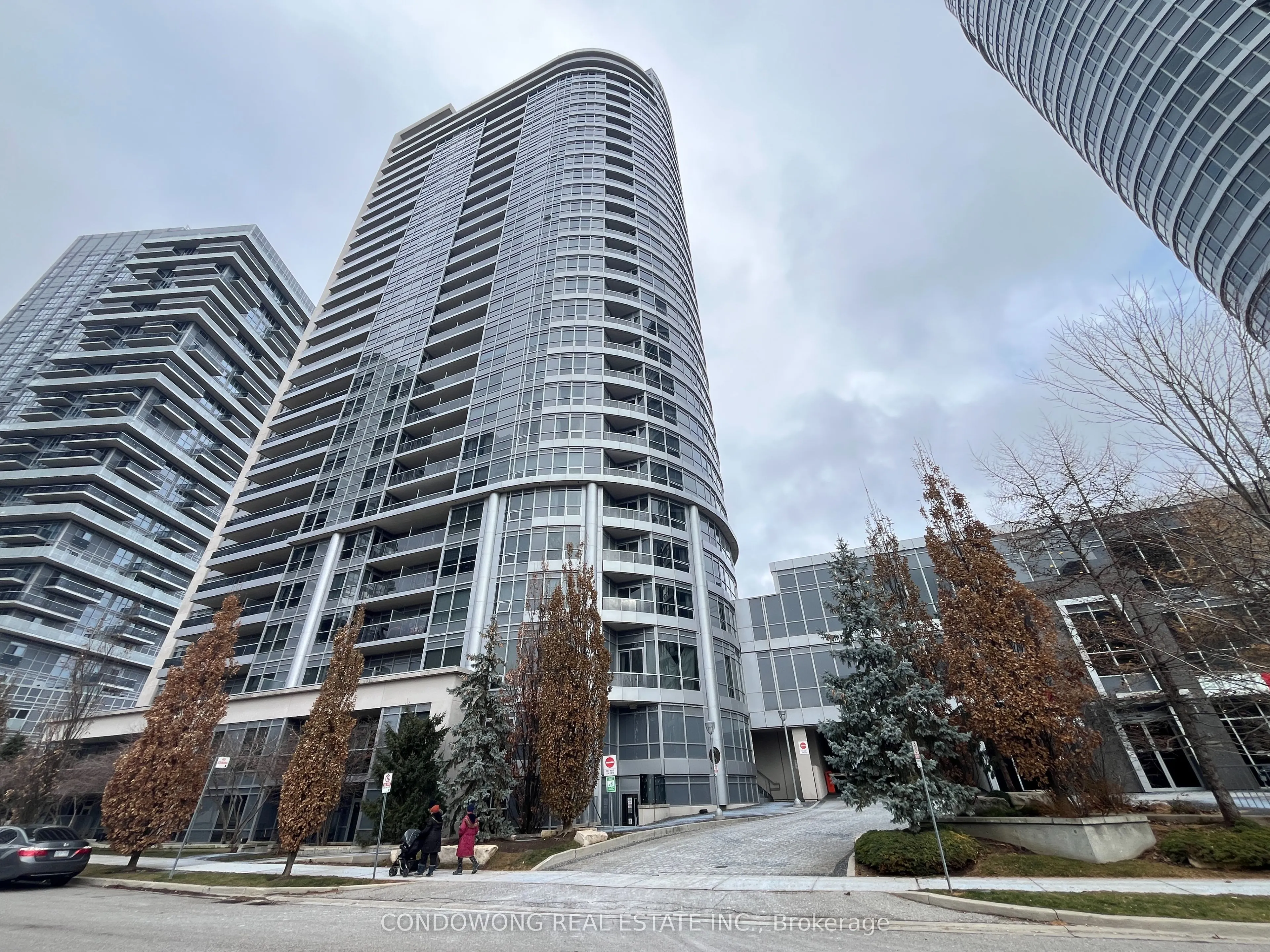 181 Village Green Square, #2321