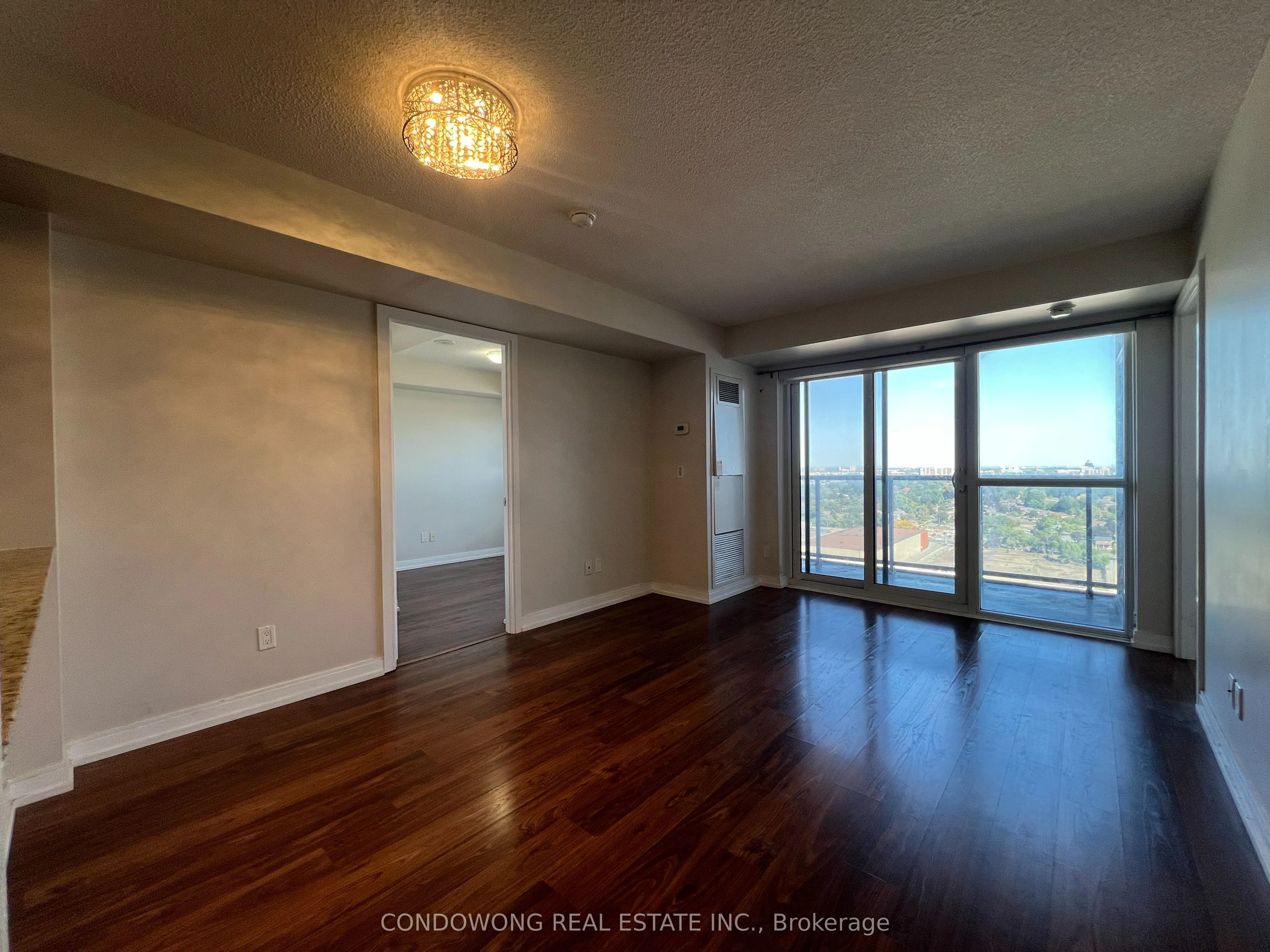 181 Village Green Square, #2321