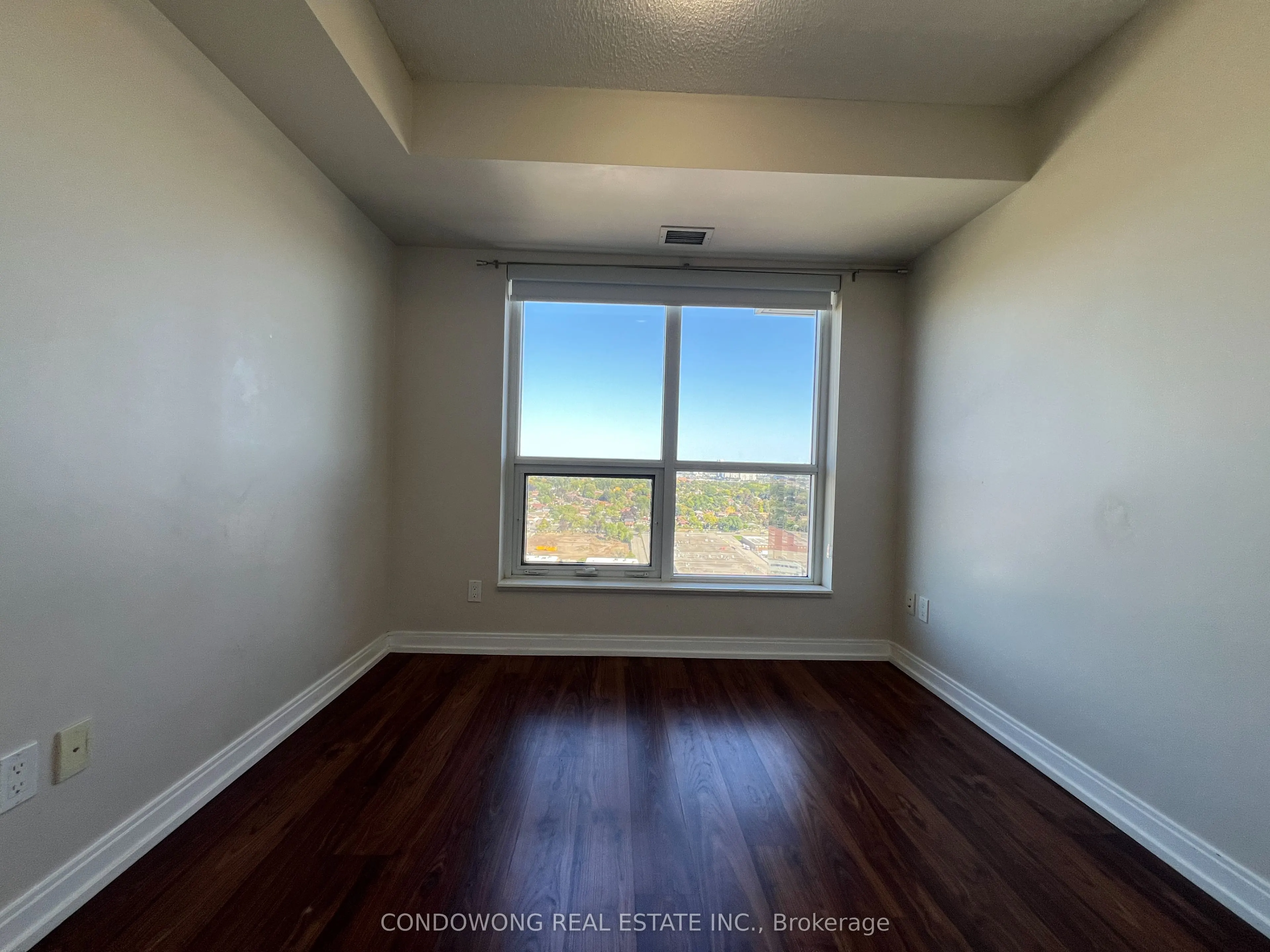 181 Village Green Square, #2321