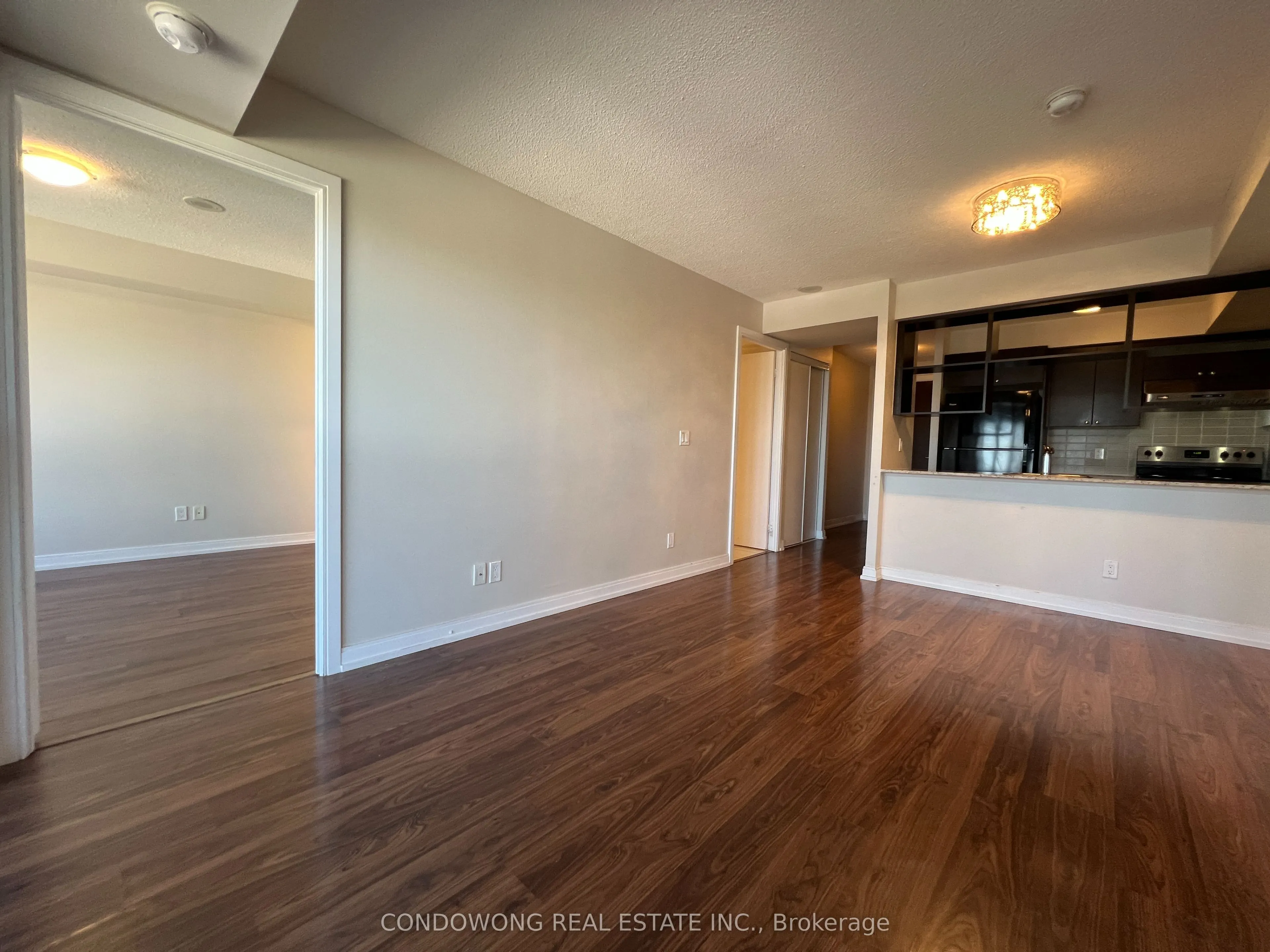 181 Village Green Square, #2321