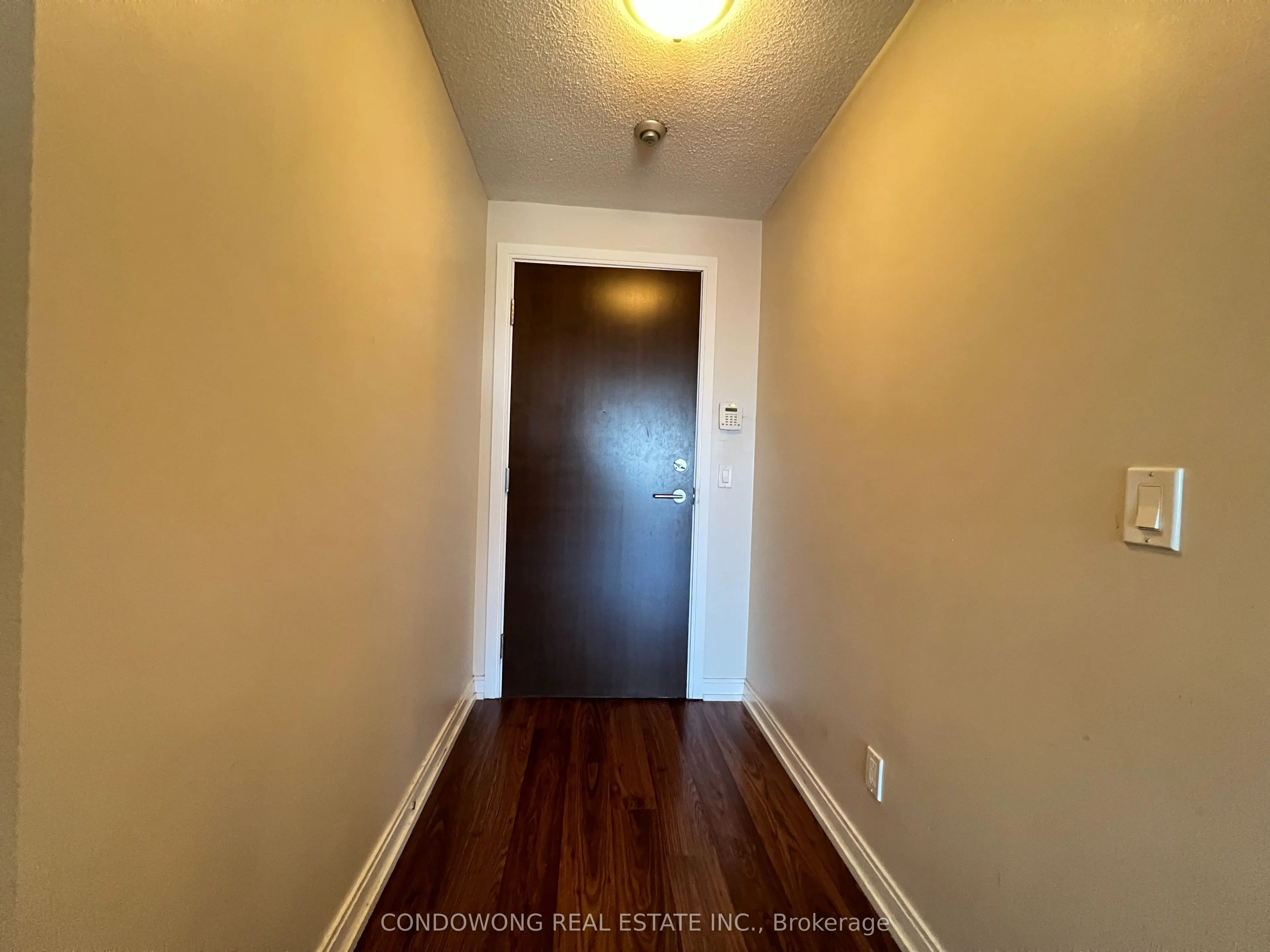 181 Village Green Square, #2321