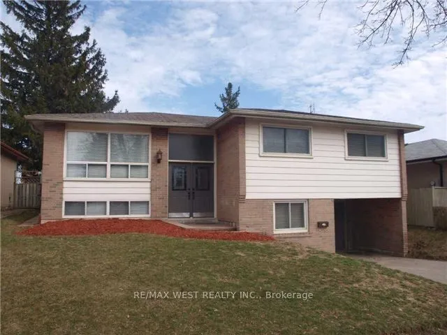 52 Tweedrock Crescent