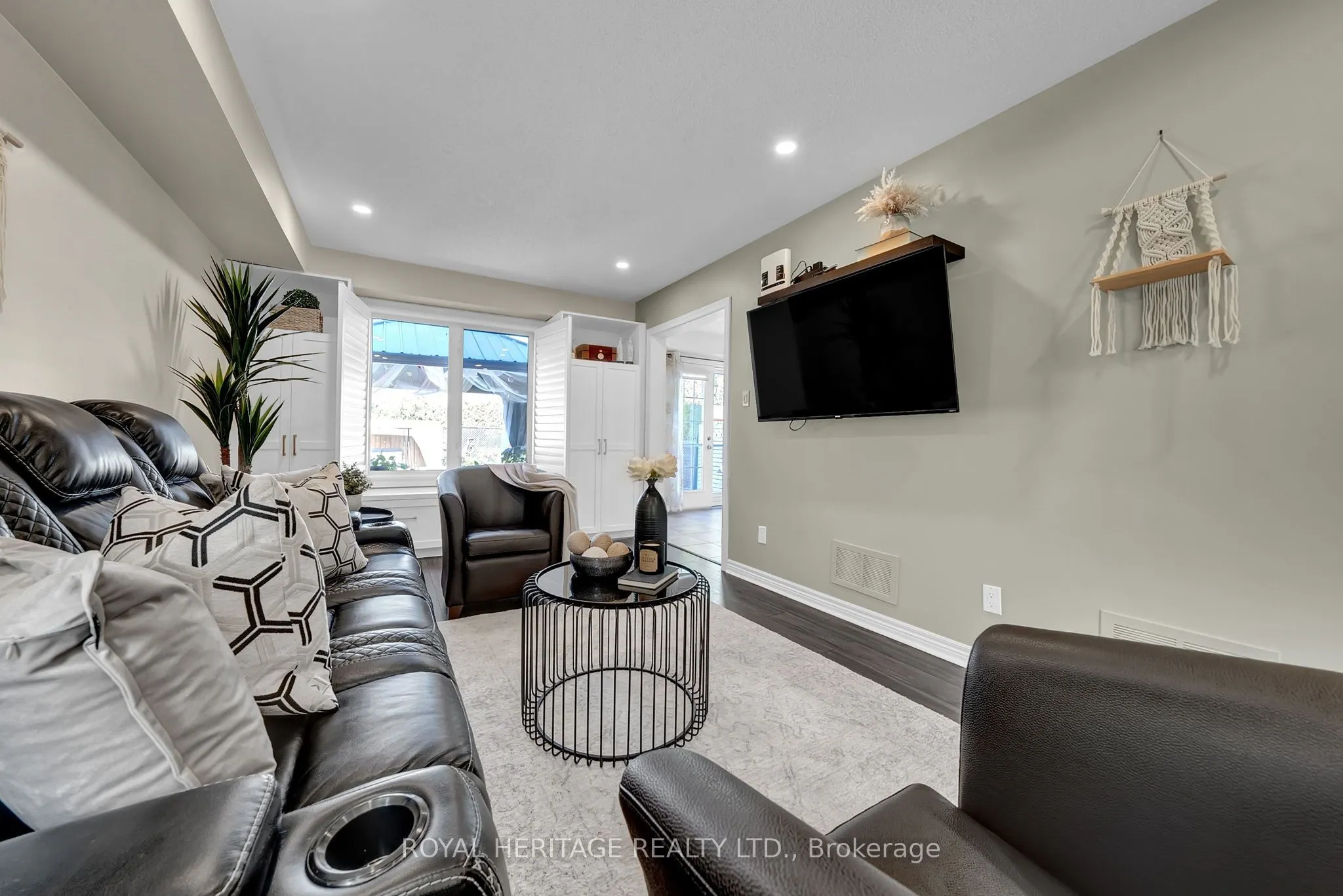 46 Lownie Court