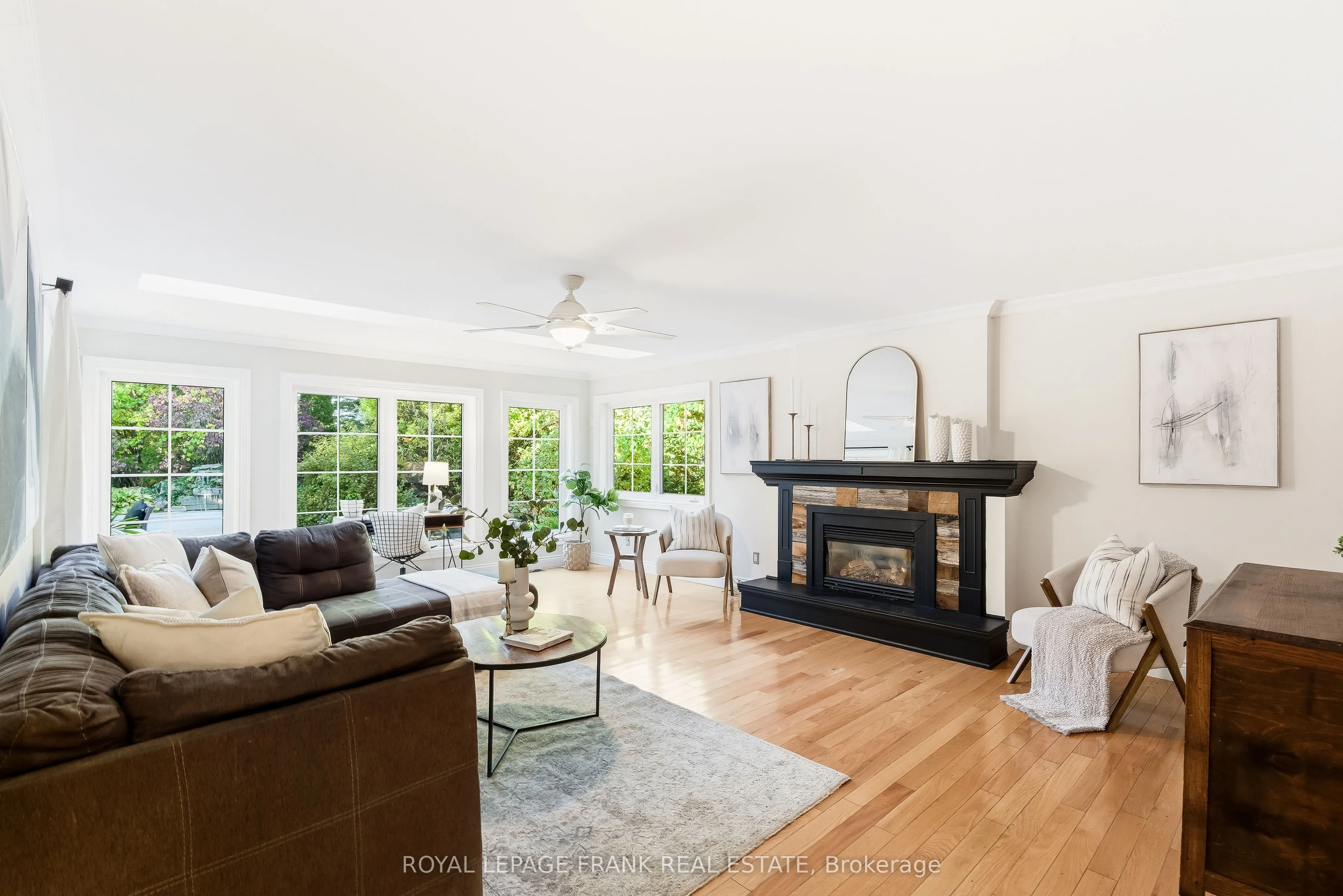 462 Kent Street