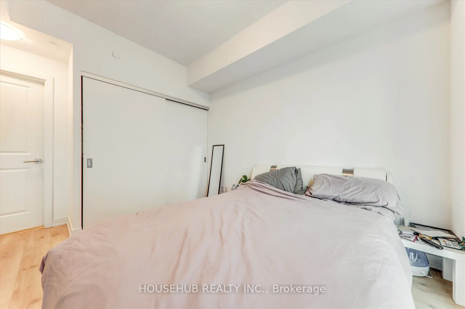 2799 Kingston Road, #908