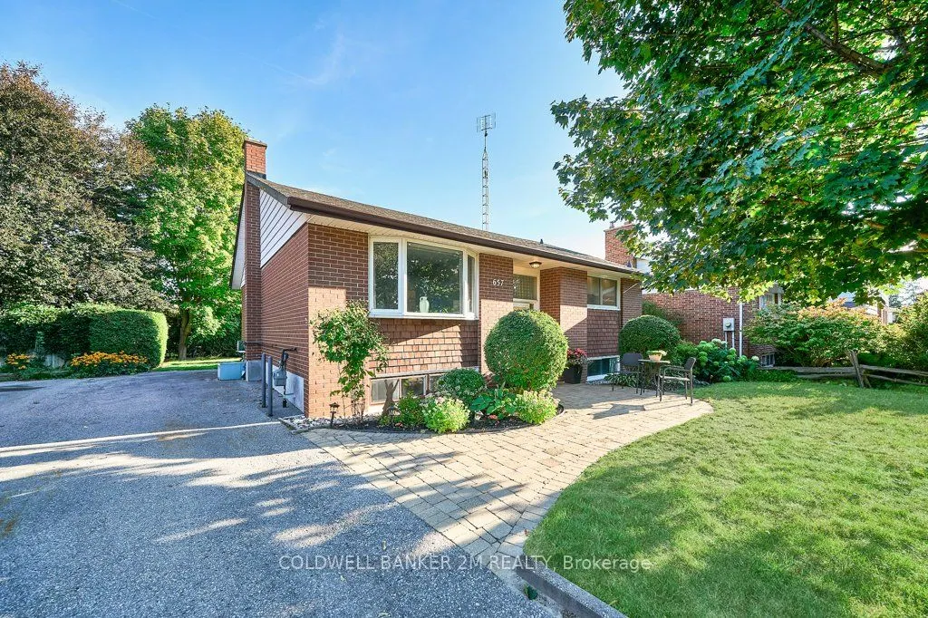 657 Balmoral Drive