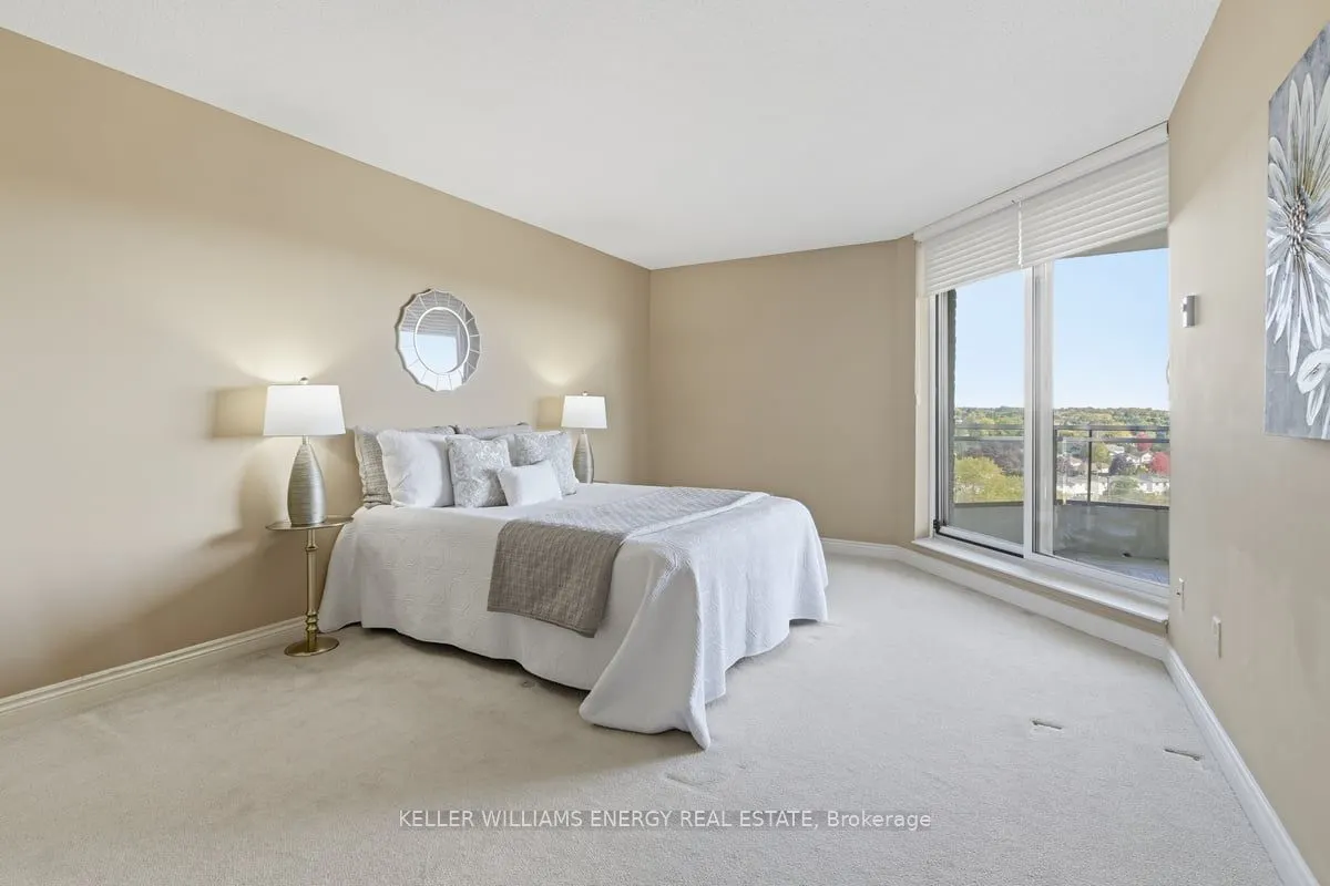 700 Wilson Road N, #1004