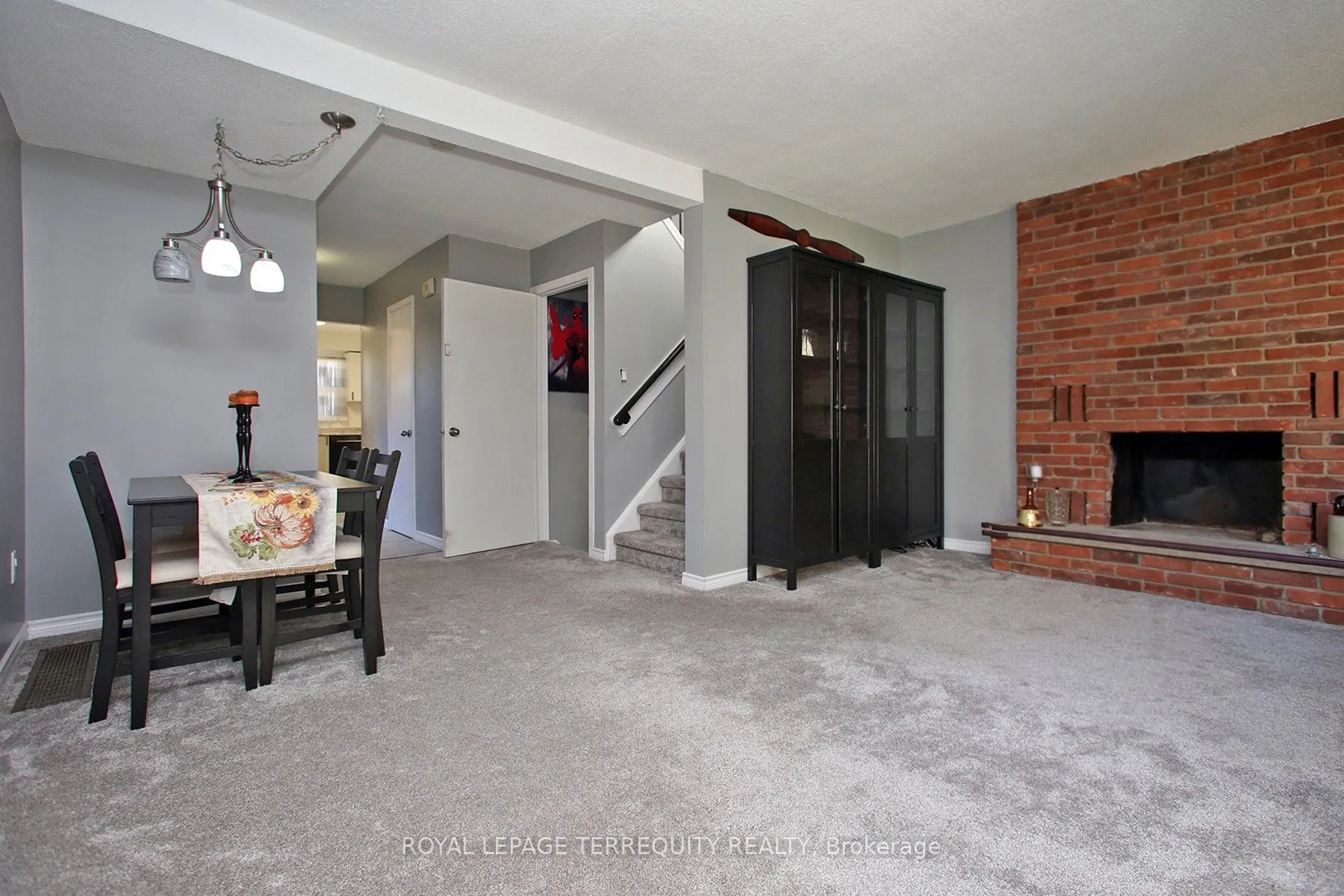 87 Andrea Road