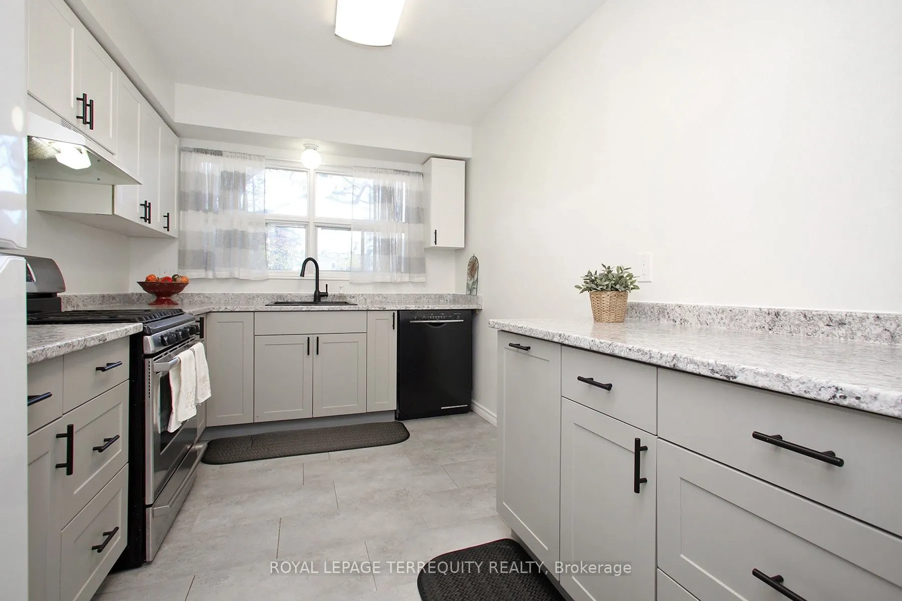87 Andrea Road