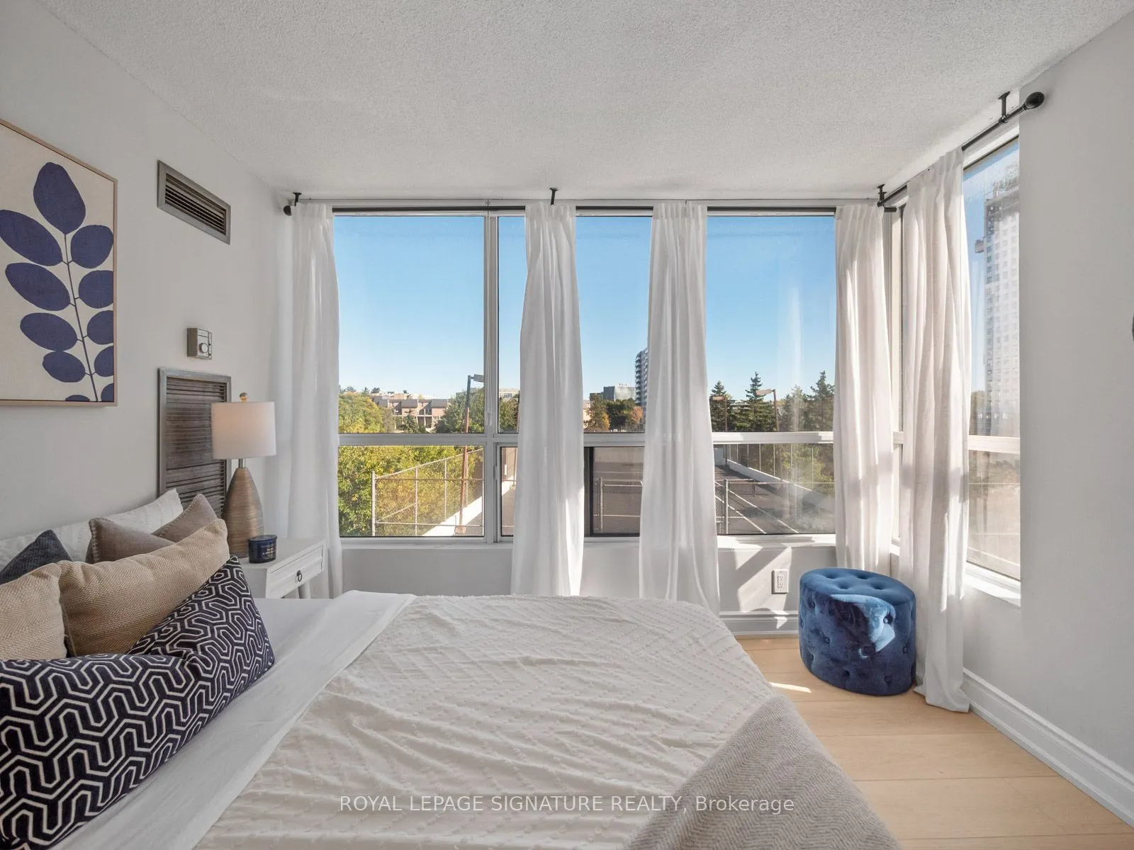3050 Ellesmere Road, #519