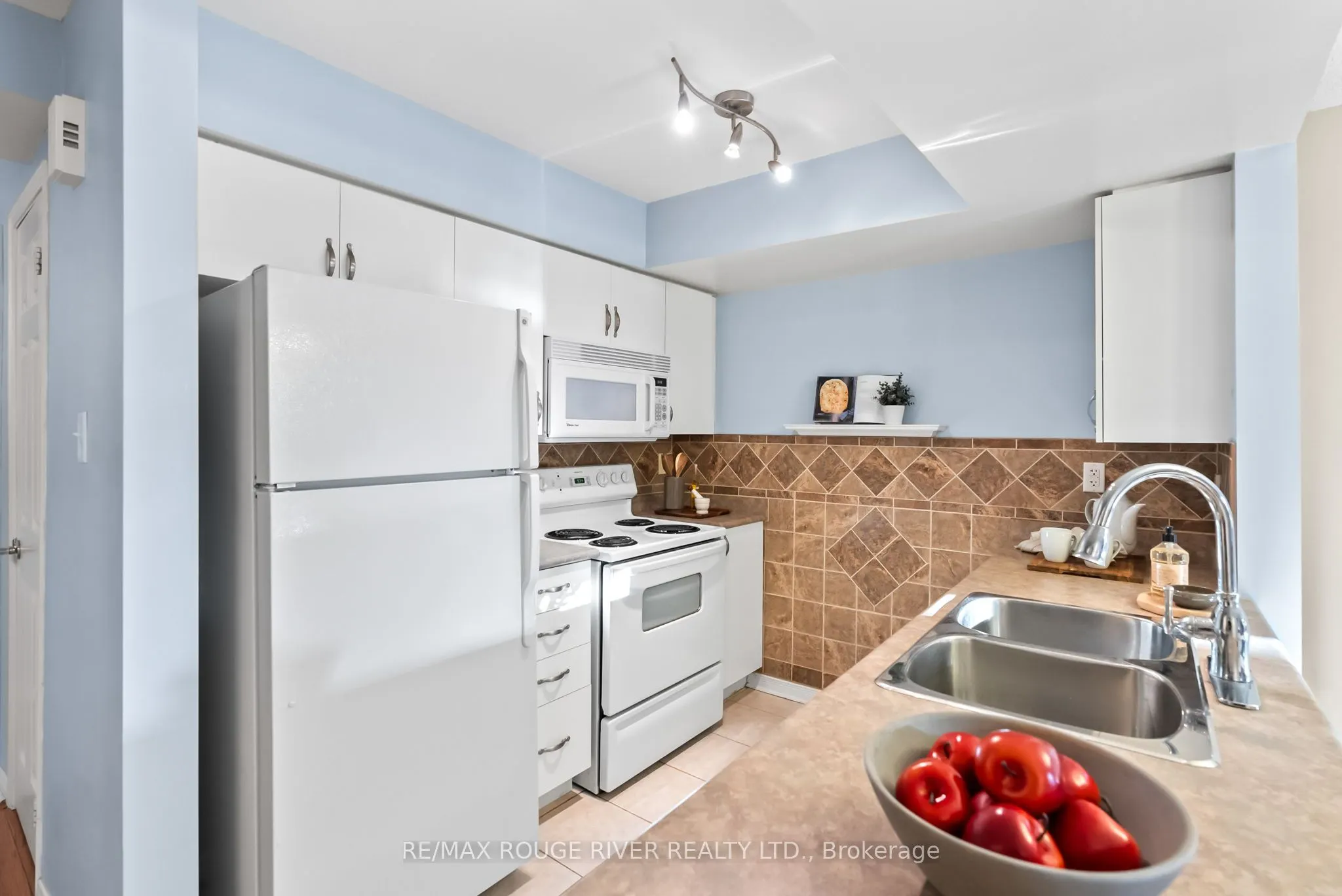 12 Petra Way, #1