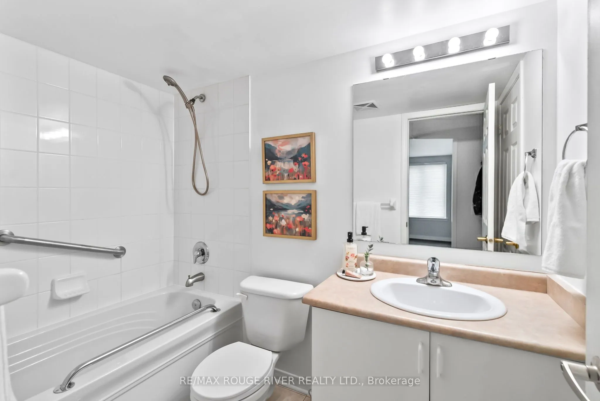 12 Petra Way, #1