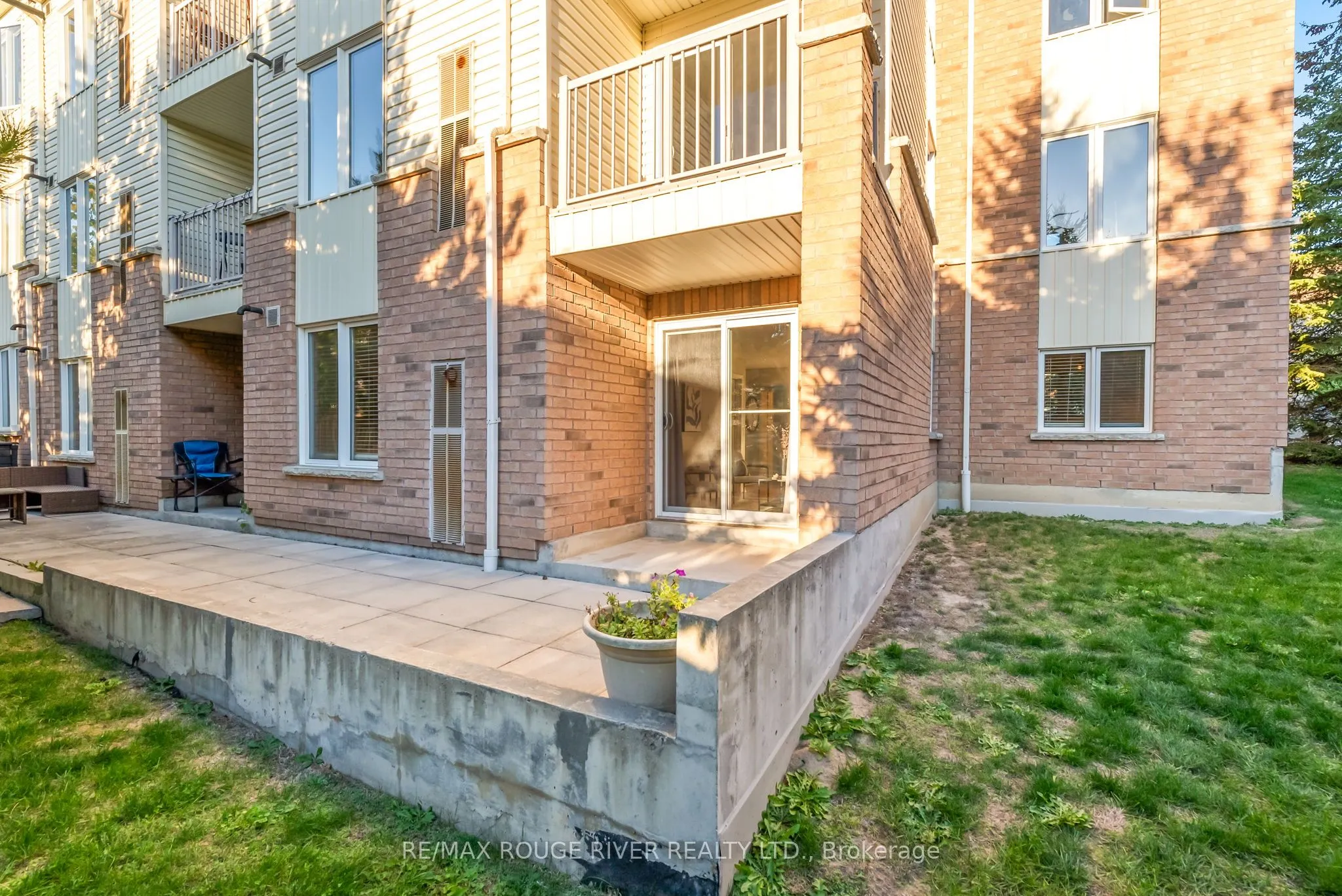 12 Petra Way, #1