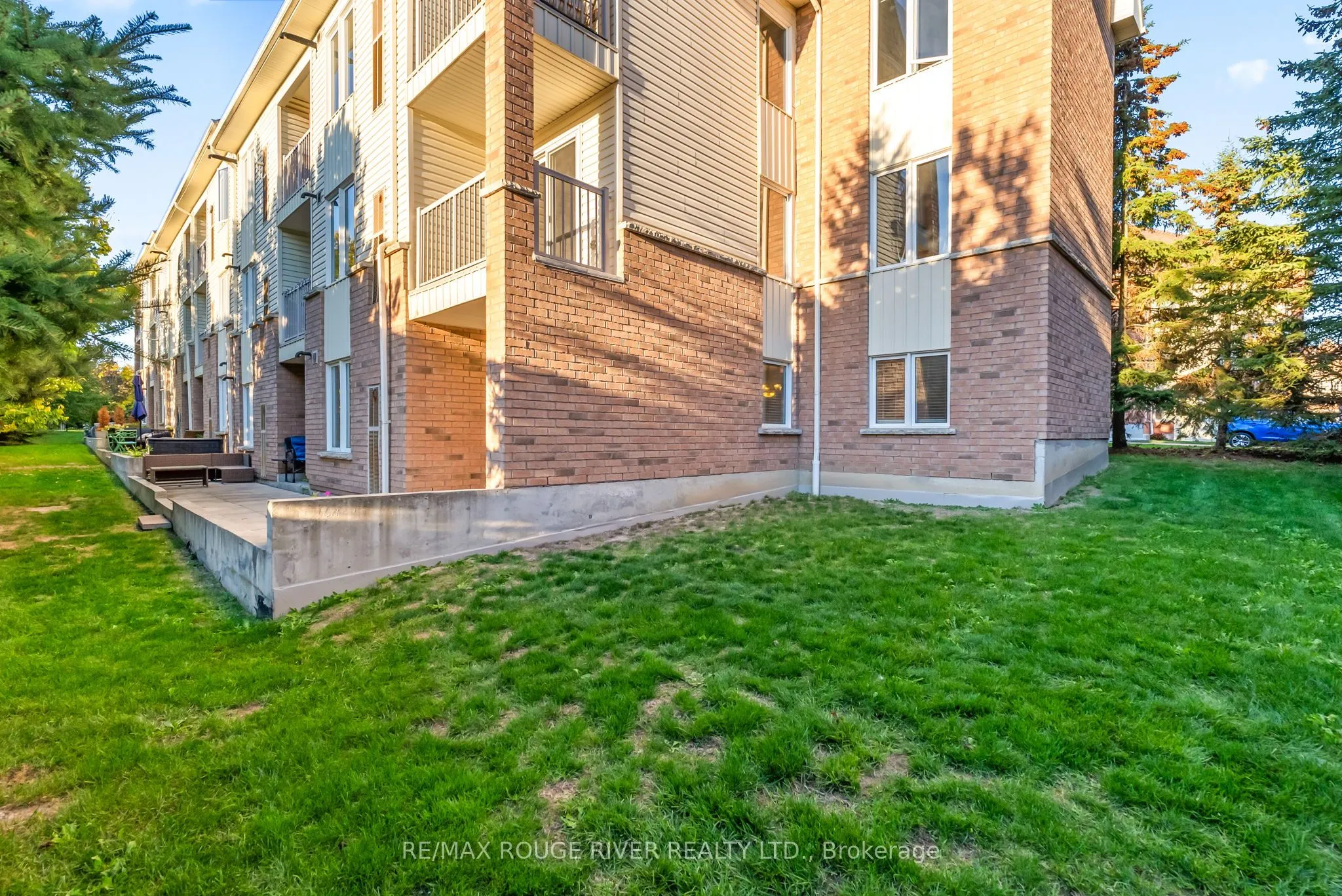 12 Petra Way, #1