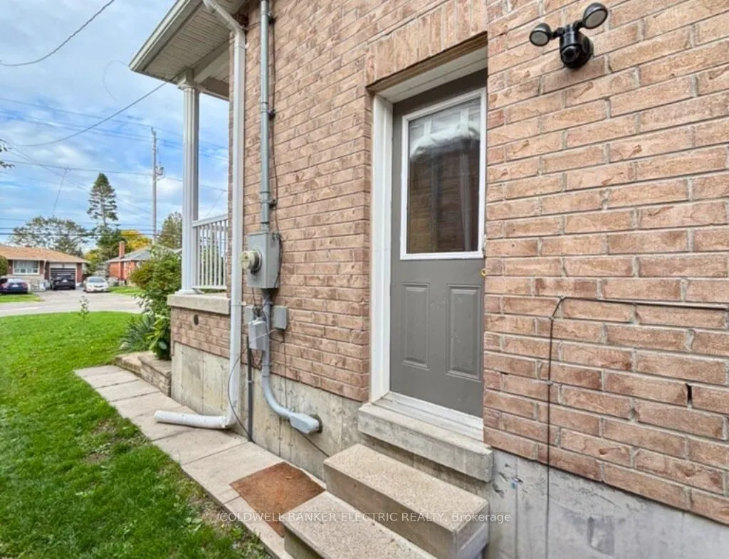 1215 Simcoe Street S, #BSMT
