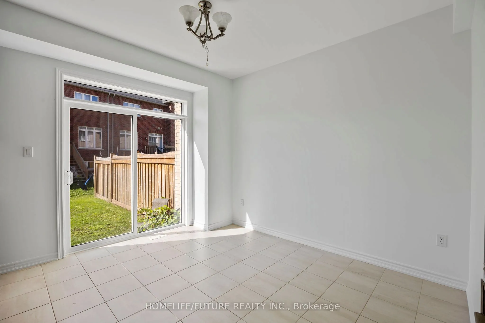 10 Brent Crescent