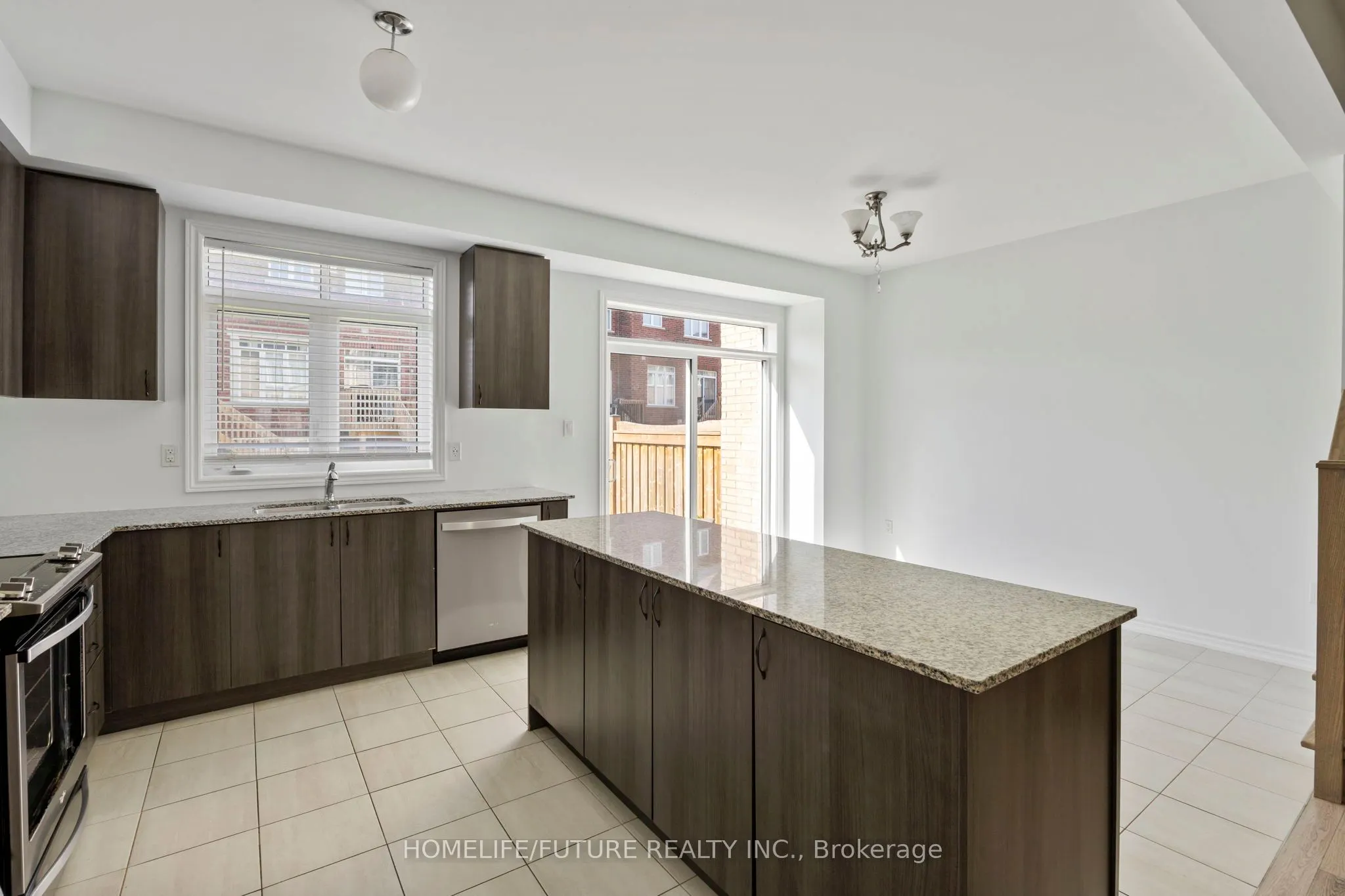 10 Brent Crescent