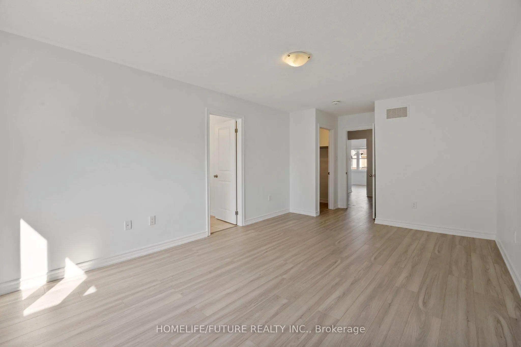 10 Brent Crescent