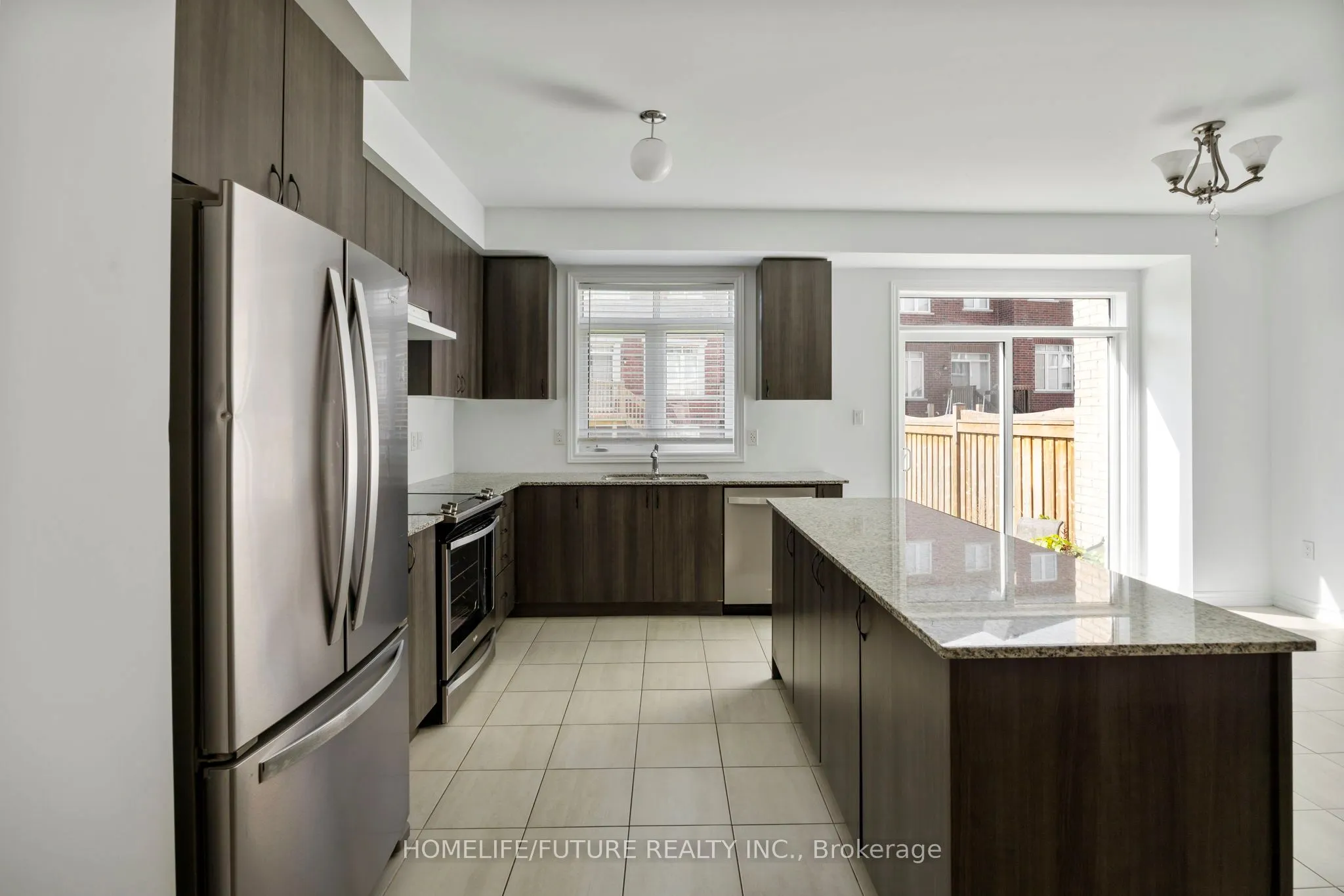 10 Brent Crescent