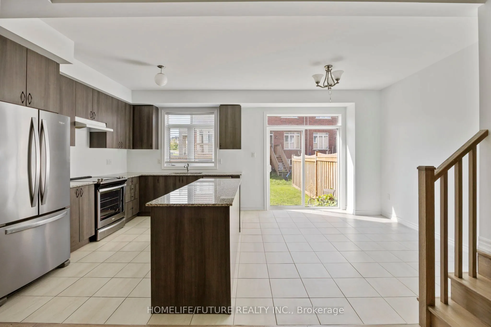 10 Brent Crescent