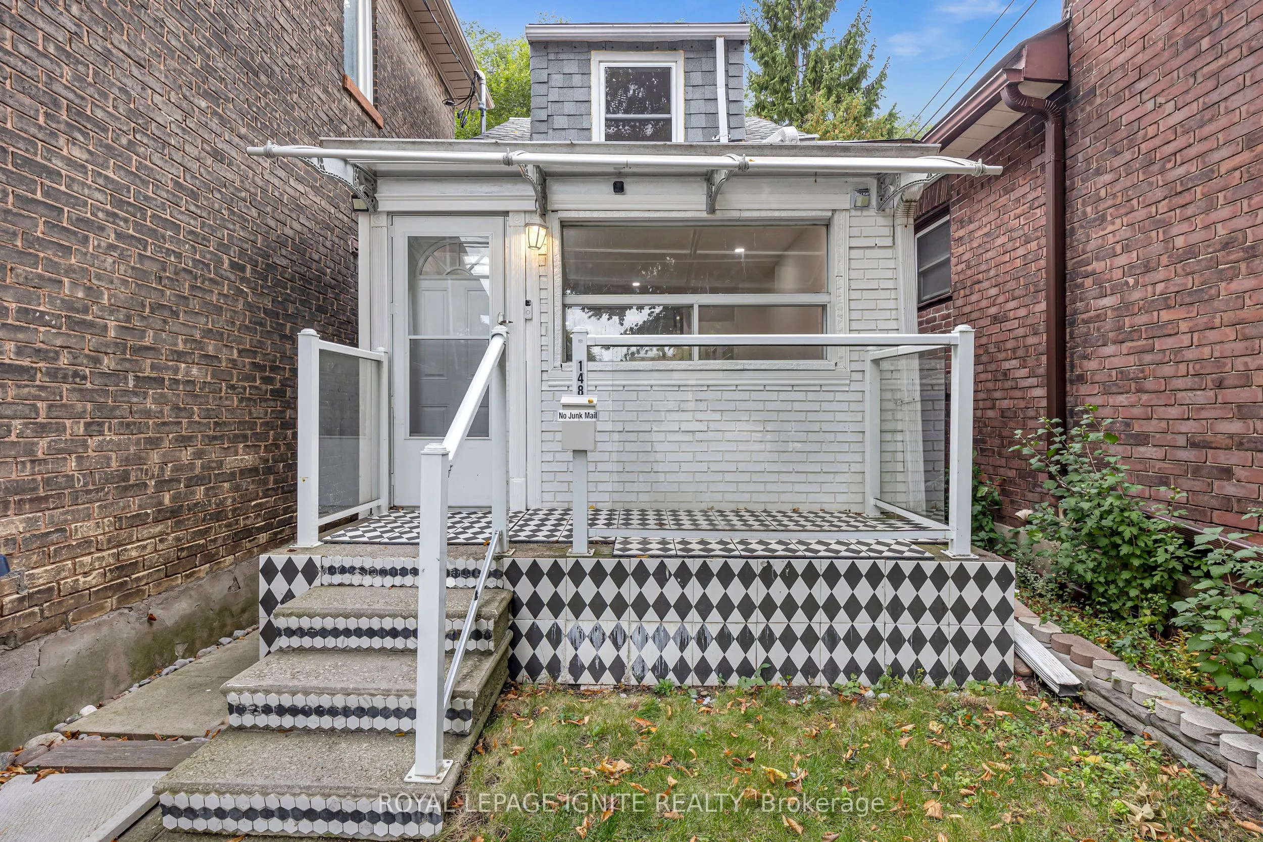 148 Barrington Avenue
