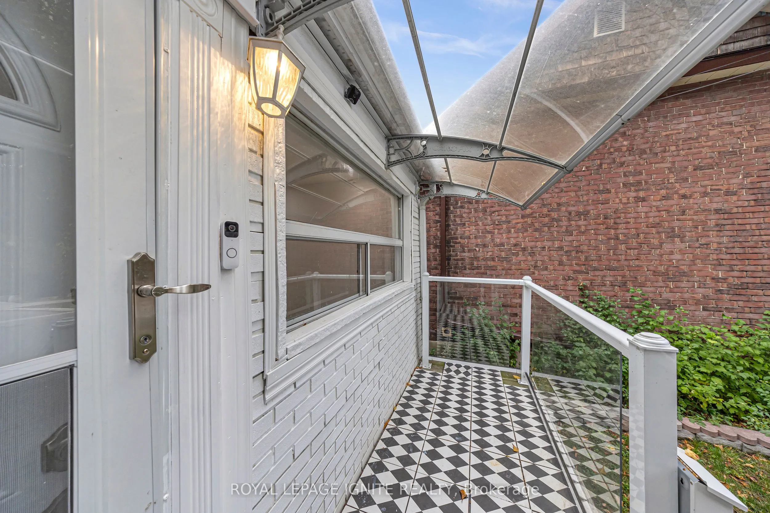 148 Barrington Avenue