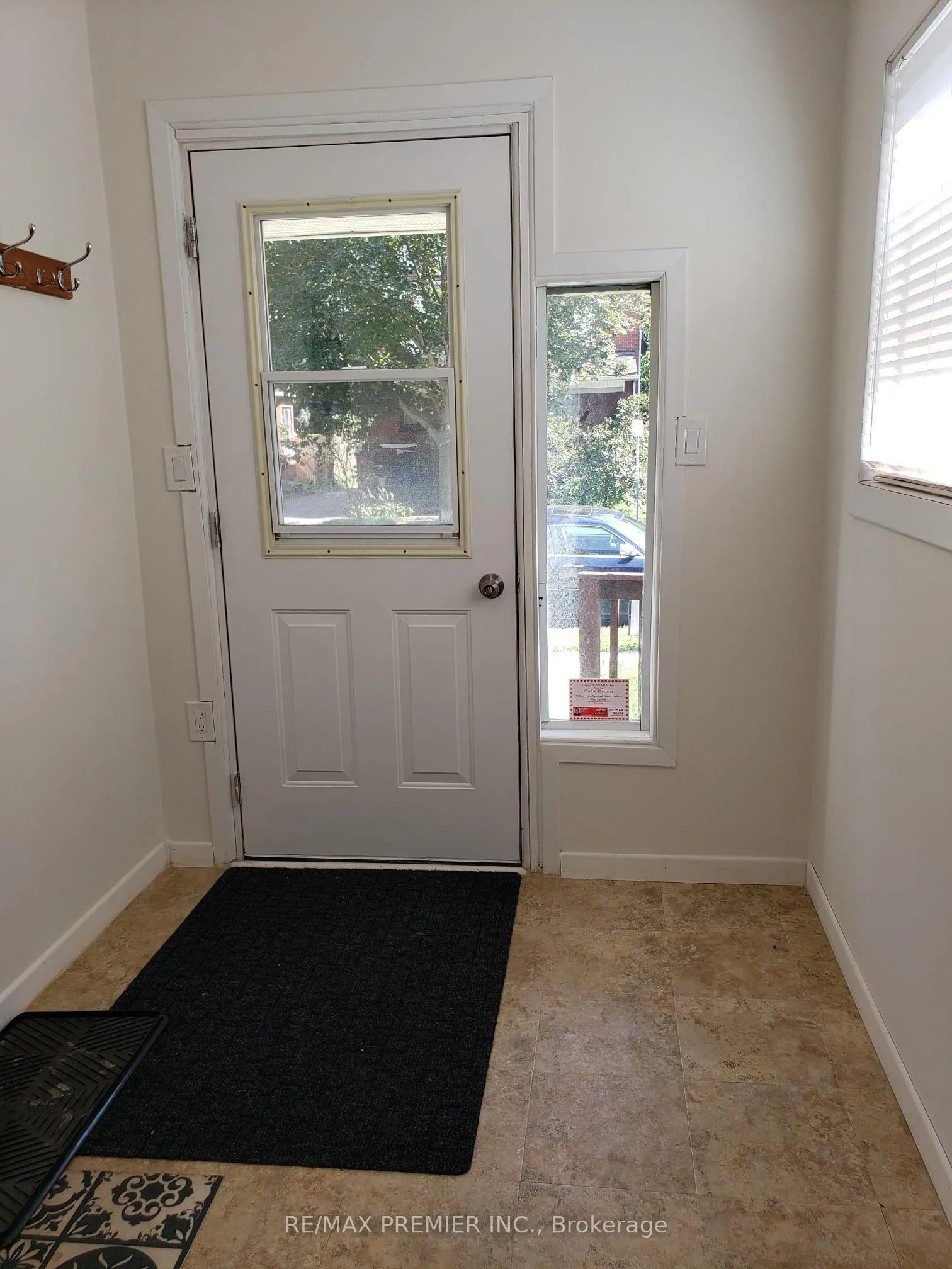 152 Elgin Street E