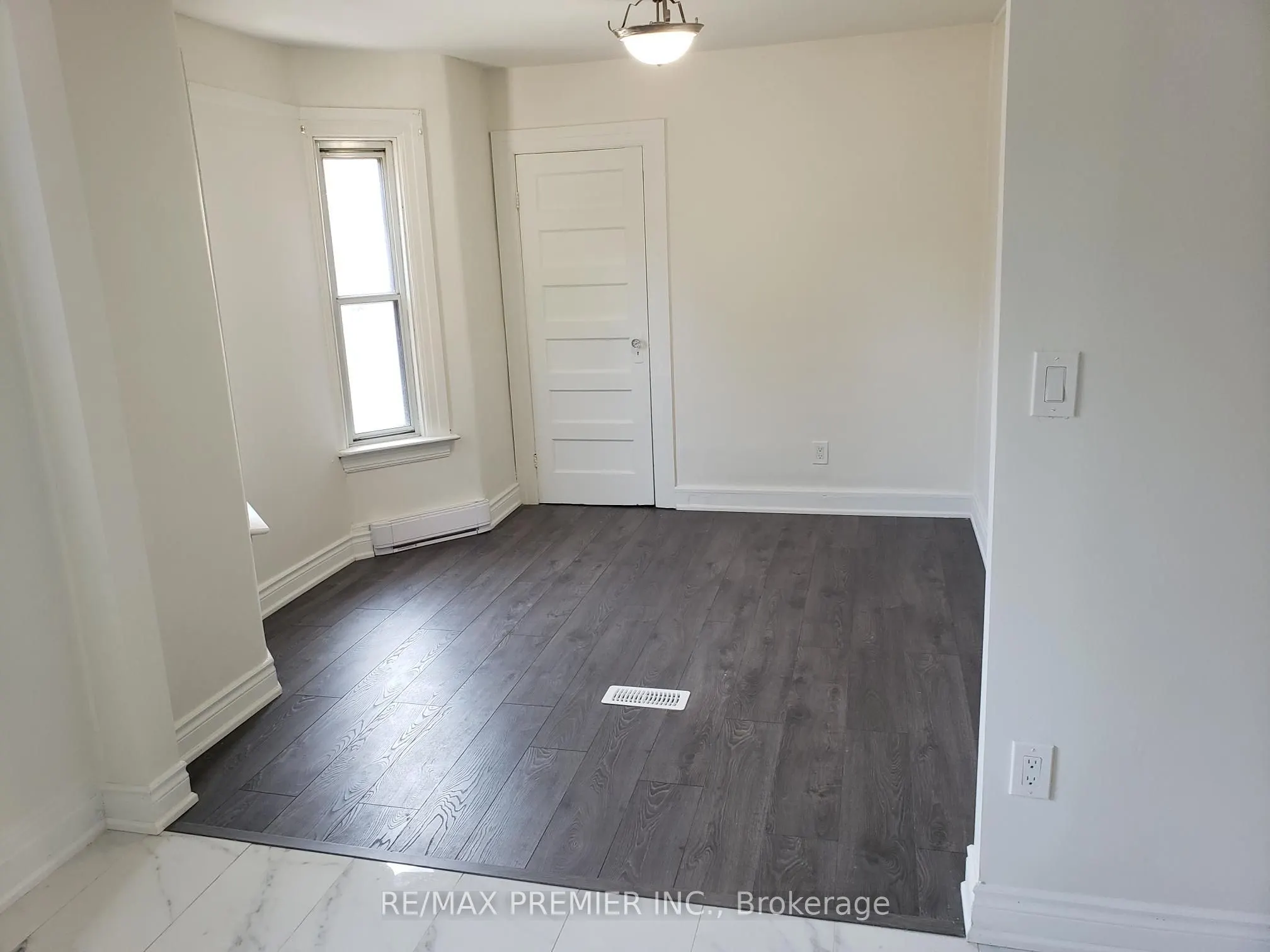 152 Elgin Street E