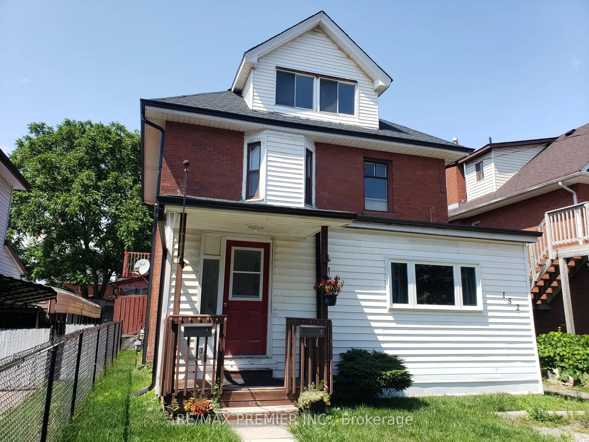 152 Elgin Street E