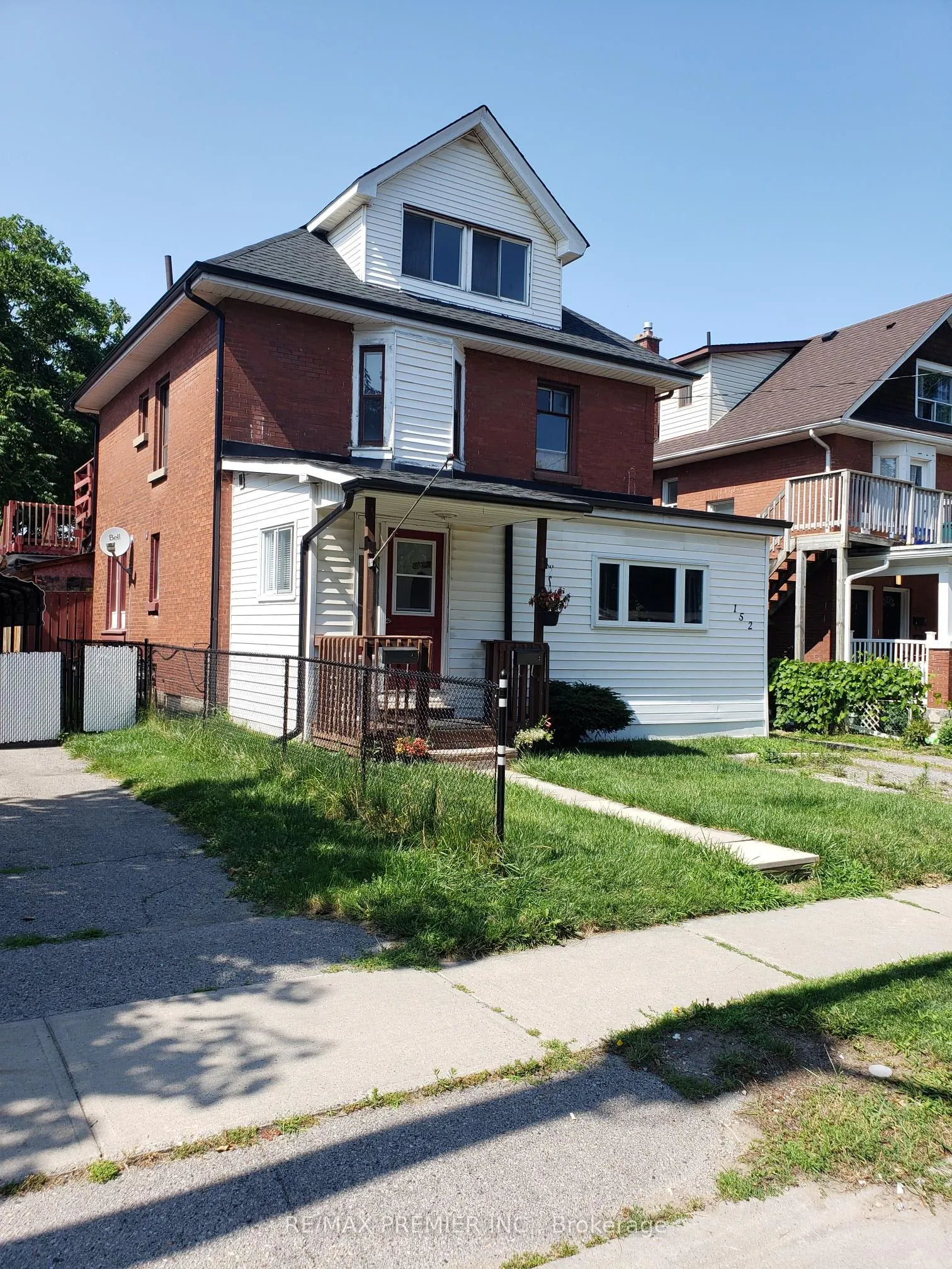 152 Elgin Street E