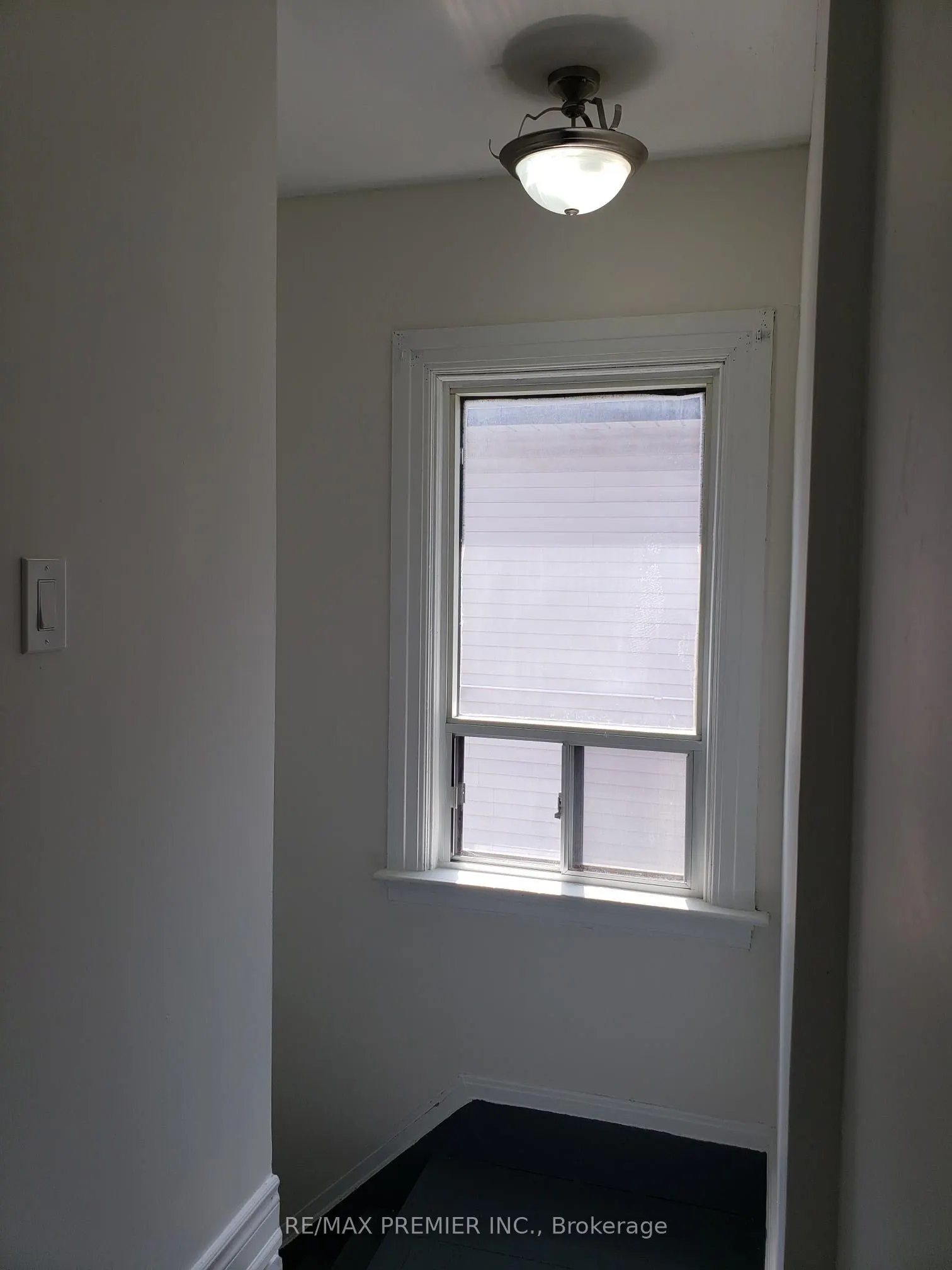 152 Elgin Street E